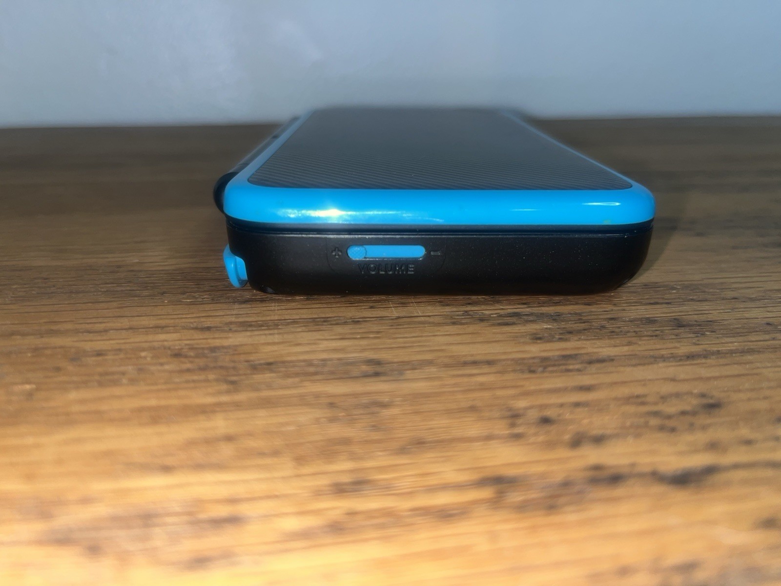 Nintendo 2DS XL Black/Blue. Tested- Excellent condition.