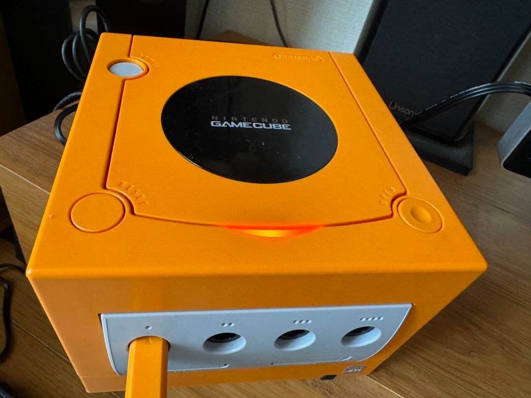 New NINTENDO Gamecube Orange Console System Body Only DOL-101 Free Ship Japan