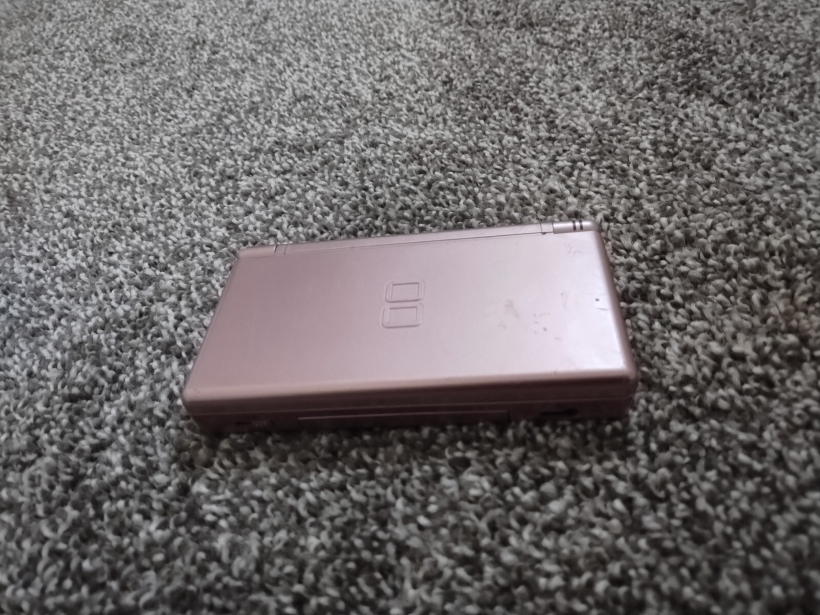 Nintendo DS Lite Video Game Console – Metallic Rose
