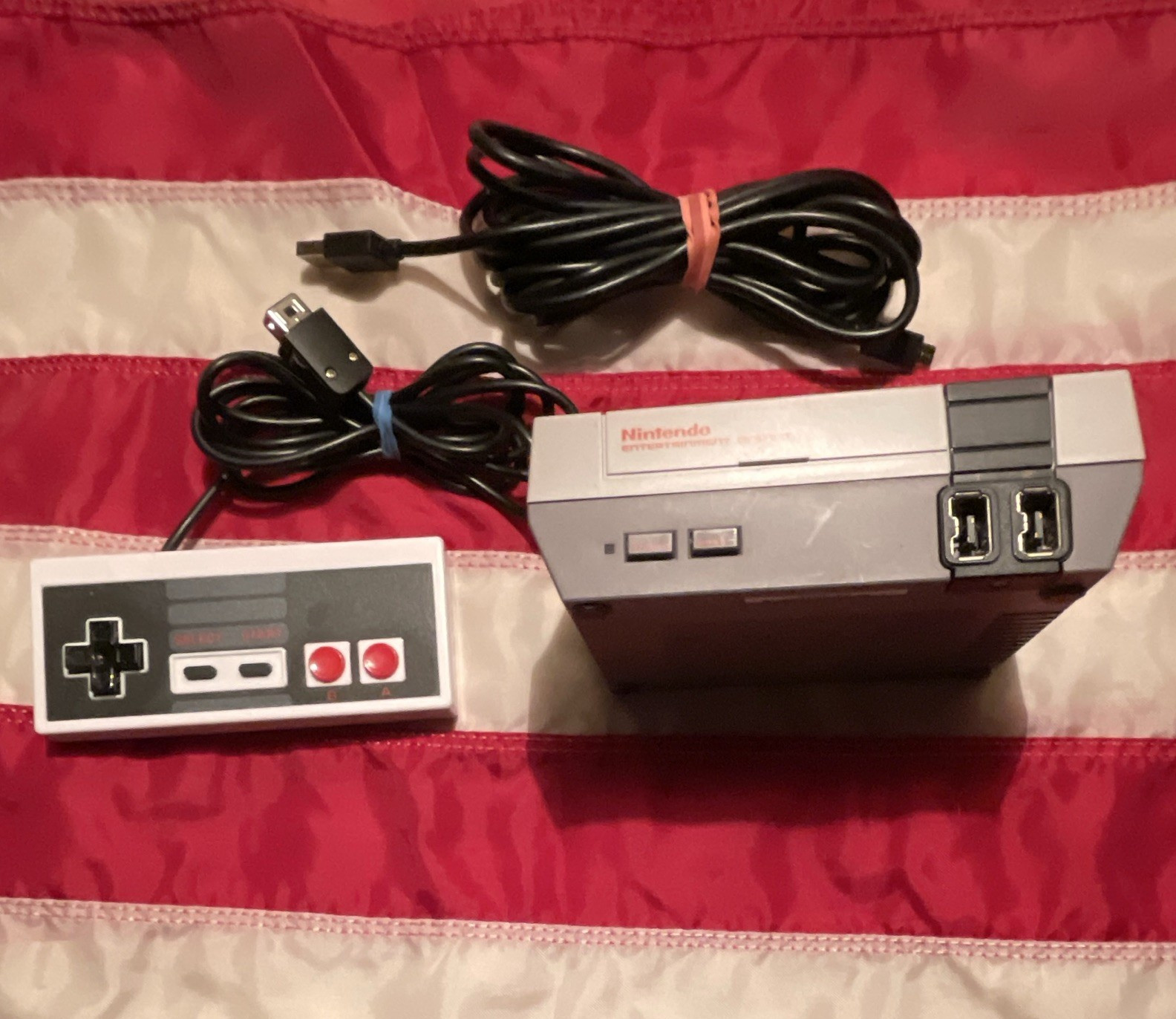 Nintendo NES Classic Edition Mini Home Console Gray w/ Controller HDMI