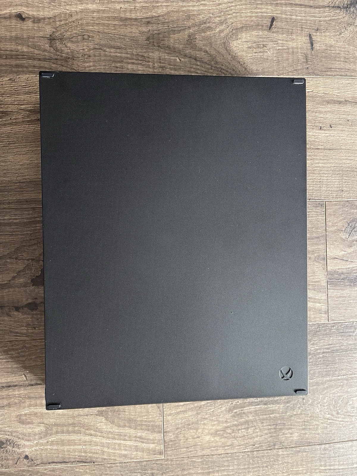 Xbox One X 1 TB MINT W/1 Controller & box