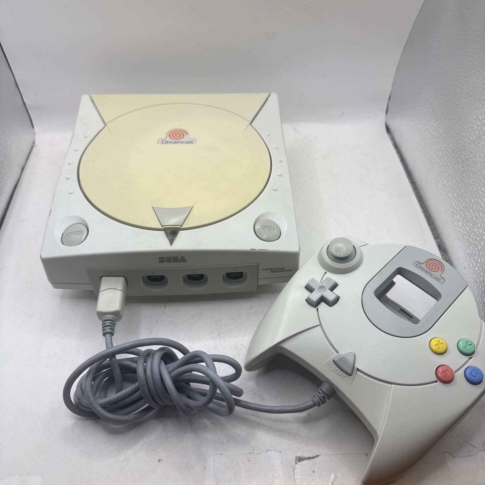 Sega Dreamcast HKT-3020 w/ Controller Tested No Cords Included