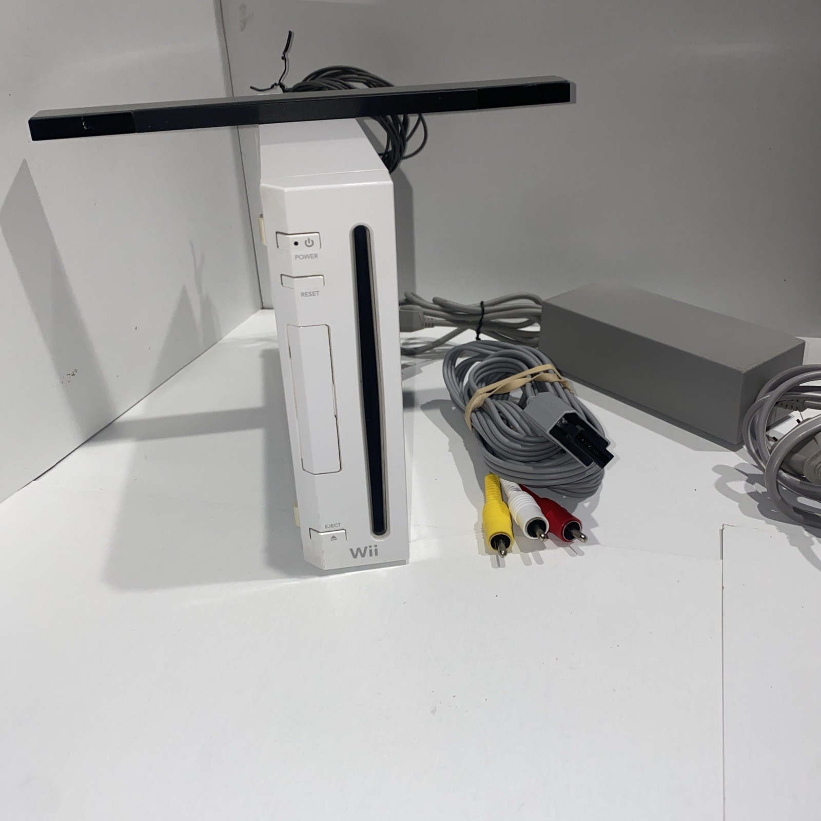 Nintendo Wii RVL-001 Home Console, Power, Motion Bar, Cables, Tested Working