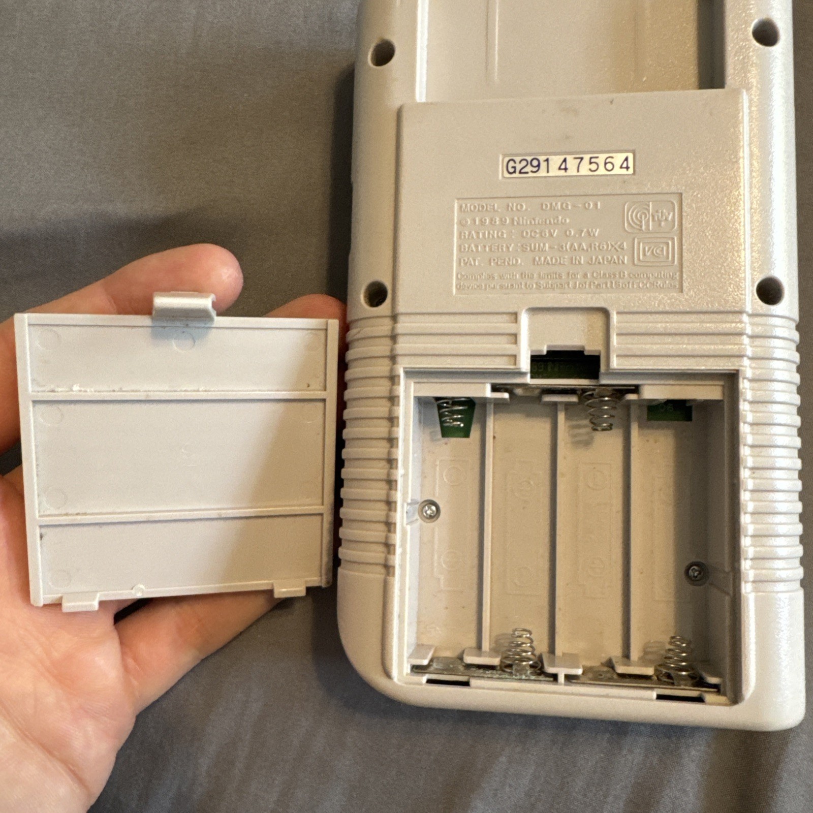 Nintendo Game Boy Open Box – Console, Headphones, Cable, Manuals (NO TETRIS)