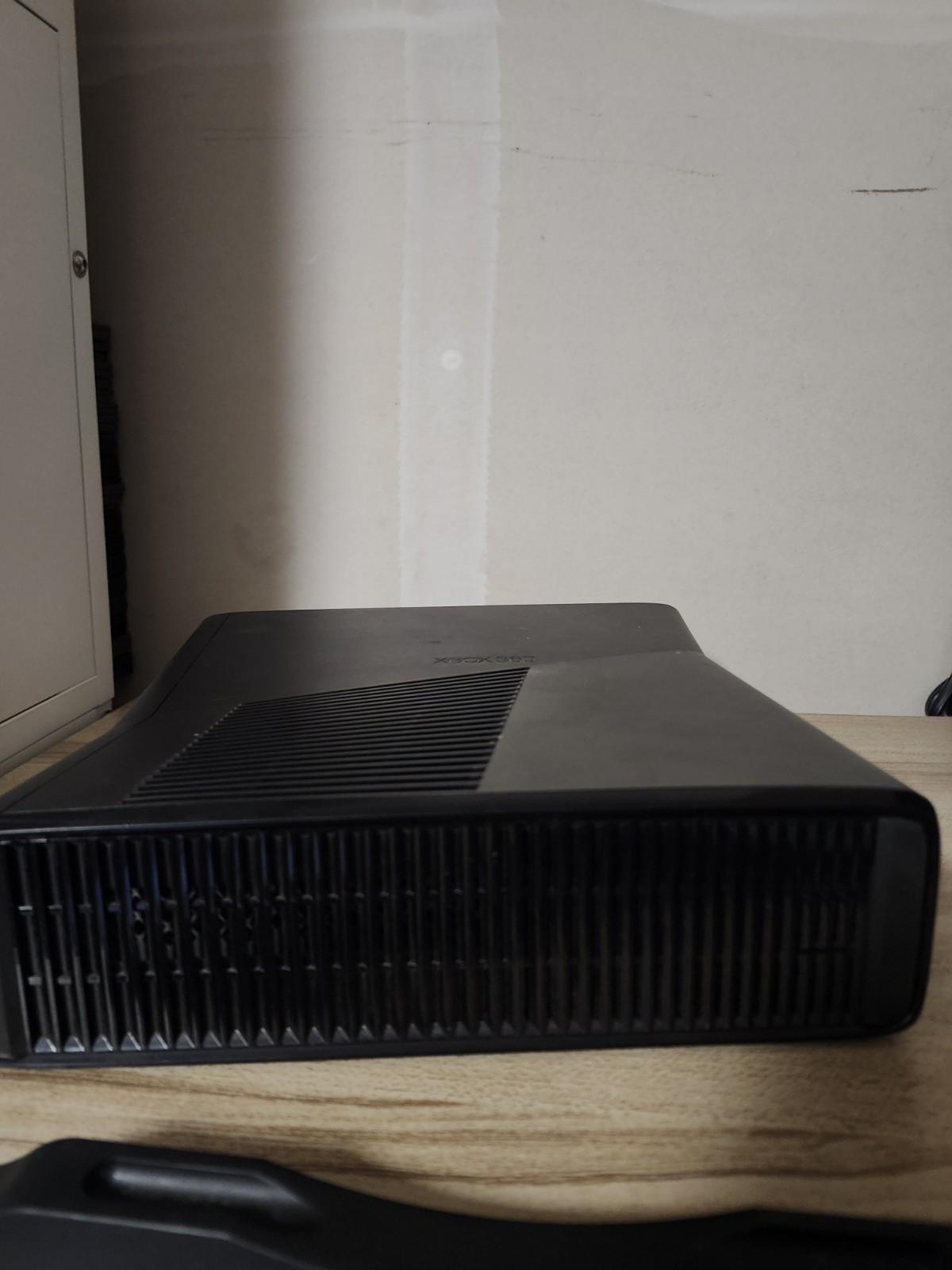Microsoft Xbox 360 S Console Only – Black (1439) No HD/Cords For Parts Or Repair