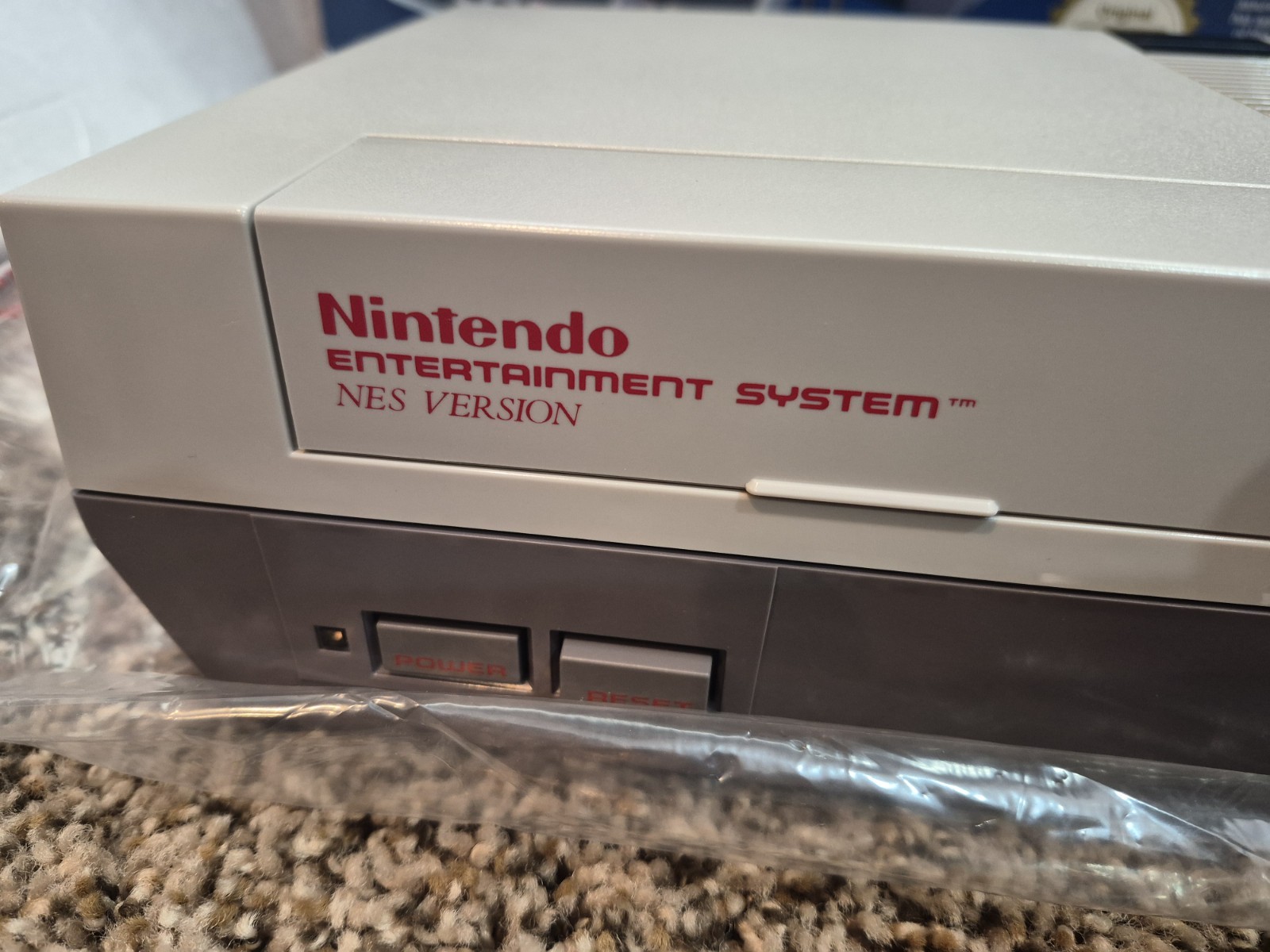 Nintendo NES Version Variant European PAL Console Control Deck MINT UNUSED!