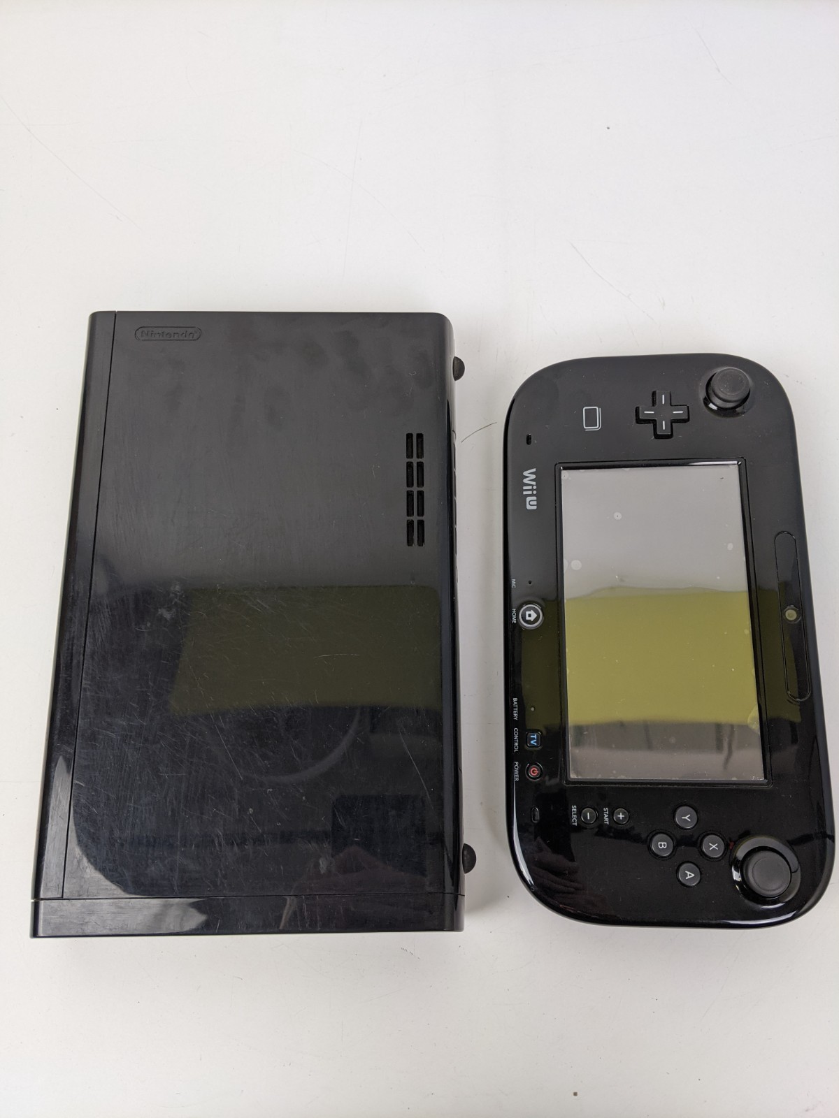 Wii U Console, Pad & Game Bundle WUP-010 WUP-101(02) NES Remix Mario 3D World