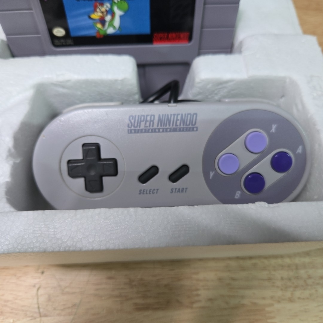 Nintendo Super NES Super Set Console Super Mario World/Mario All Stars in Box