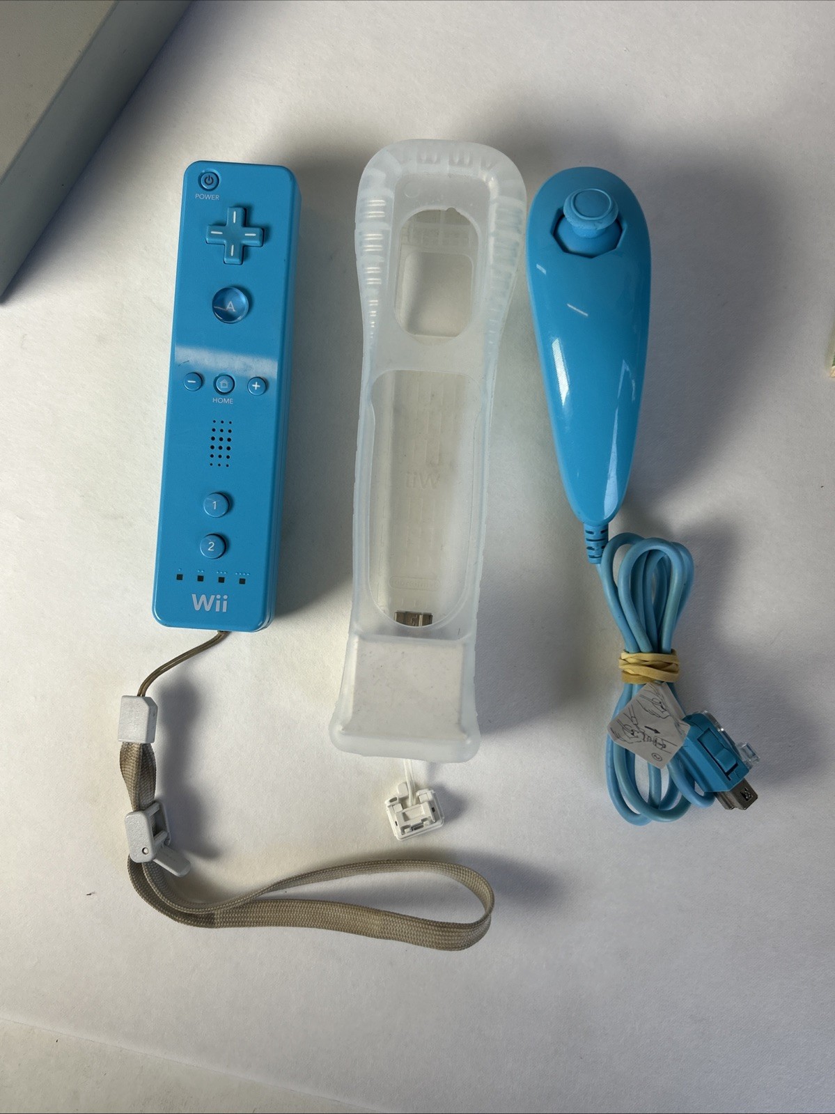 Nintendo Wii Sports RVL-101 Complete Blue Console Bundle W Motion Plus & Game