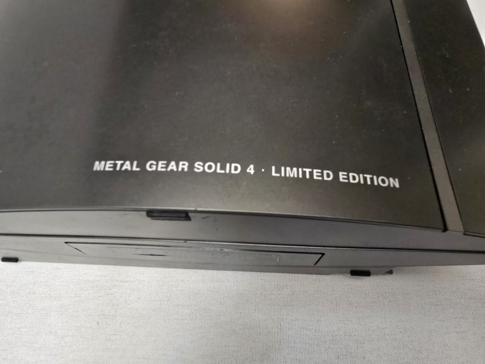 Sony Playstation 3 PS3 Metal Gear Solid 4 Limited Edition Console Gunmetal Gray