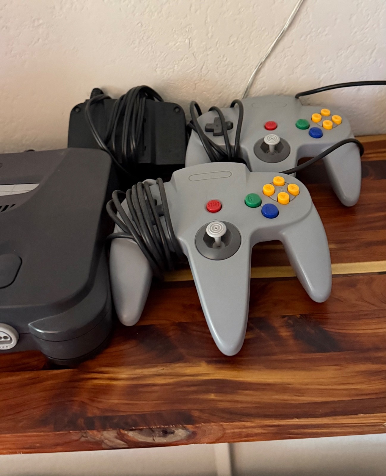*Working* Nintendo 64 – Console, Controllers, Games, RCA to HDMI Converter