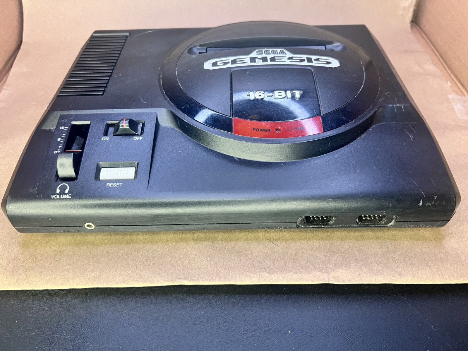 Sega Genesis 1 Console + 2 Games & 4 controllers (2-OEM, 2-3rdP) – TESTED-WORKS