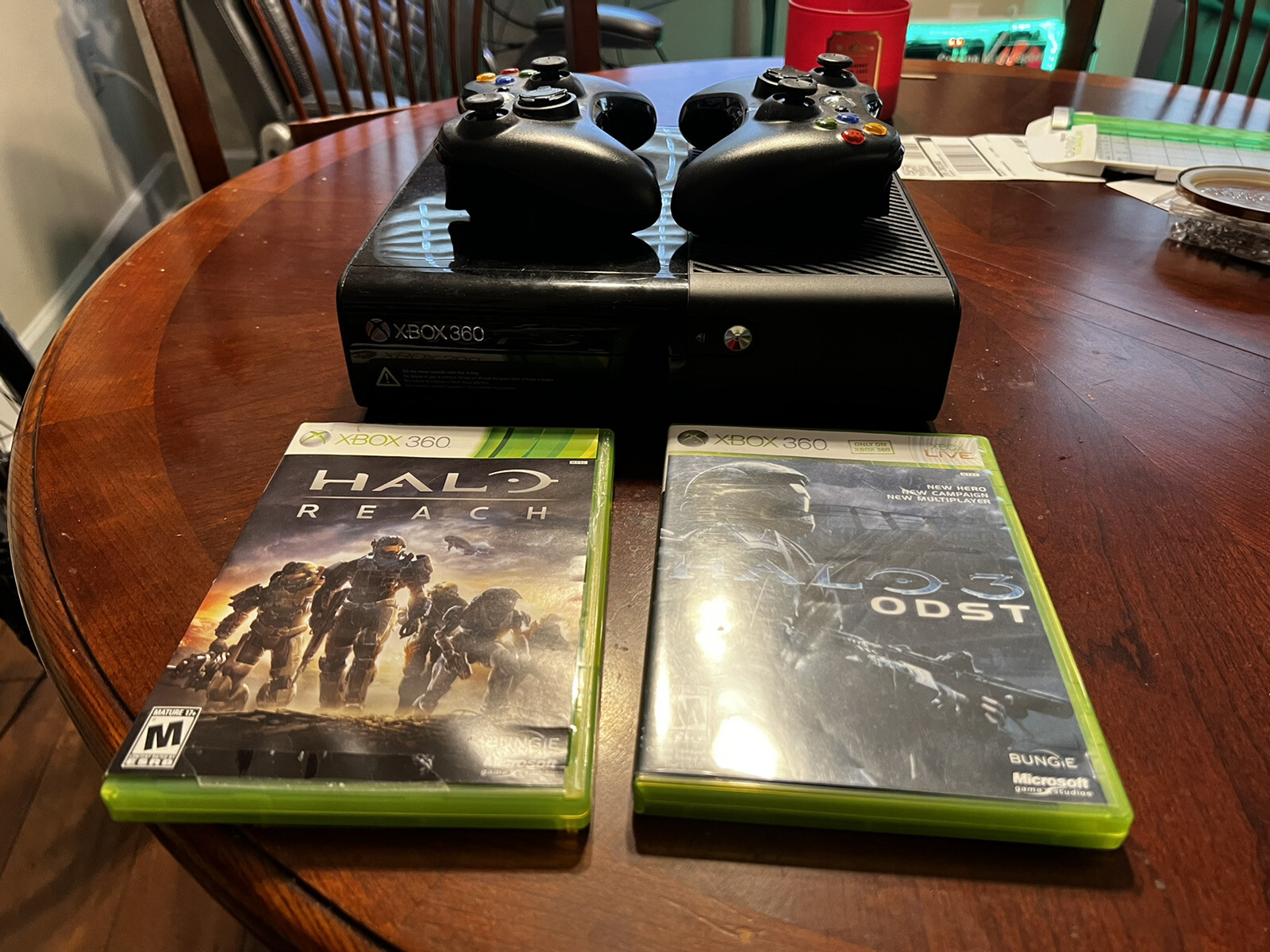 Microsoft Xbox 360 E Bundle