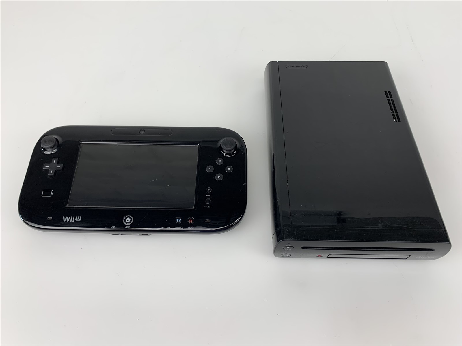 Wii U WUP-101(02) 32GB Game Console with GamePad WUP-010(USA)