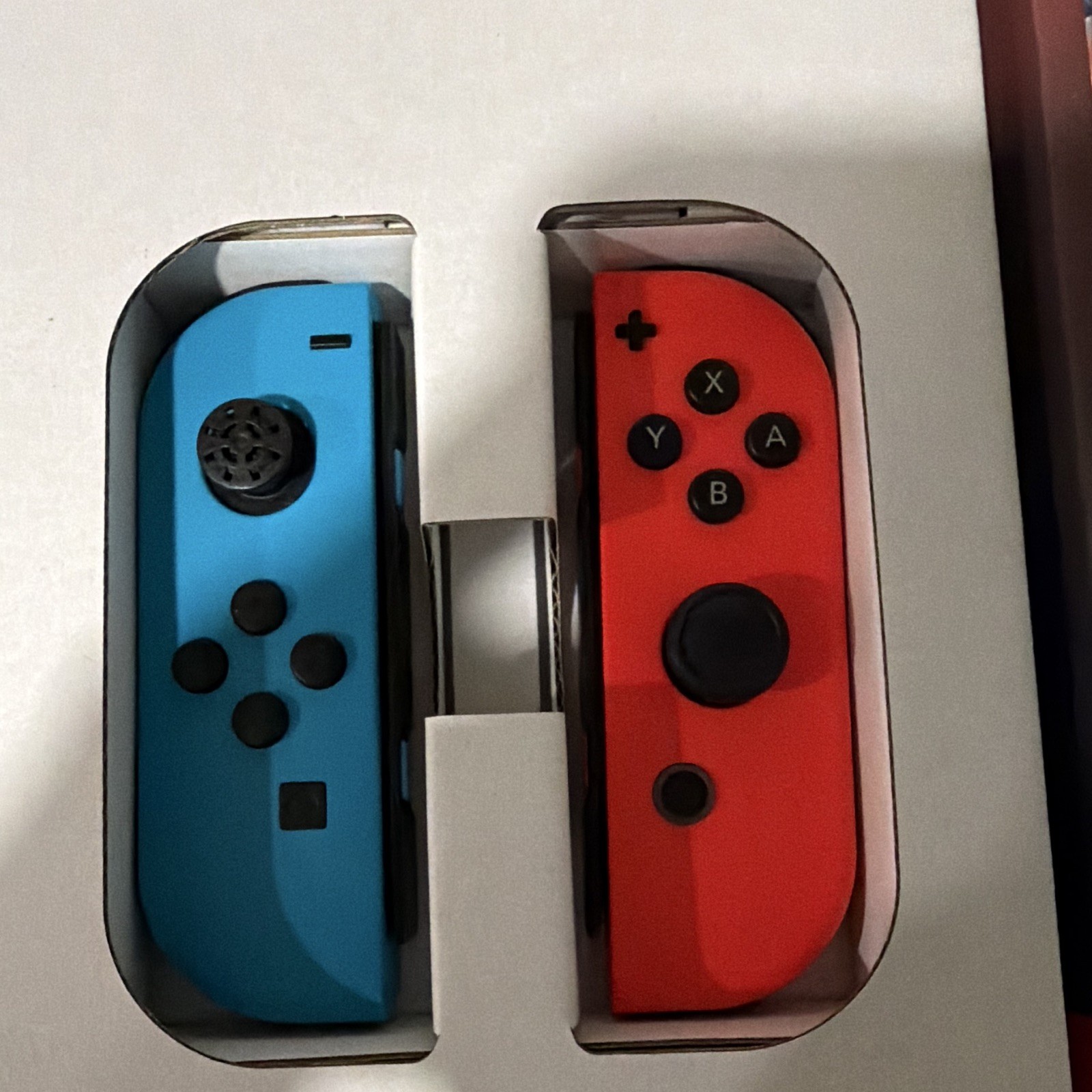 Nintendo Switch Console Neon Blue & Red Joy-Con Wi-Fi HDMI USB-C Black