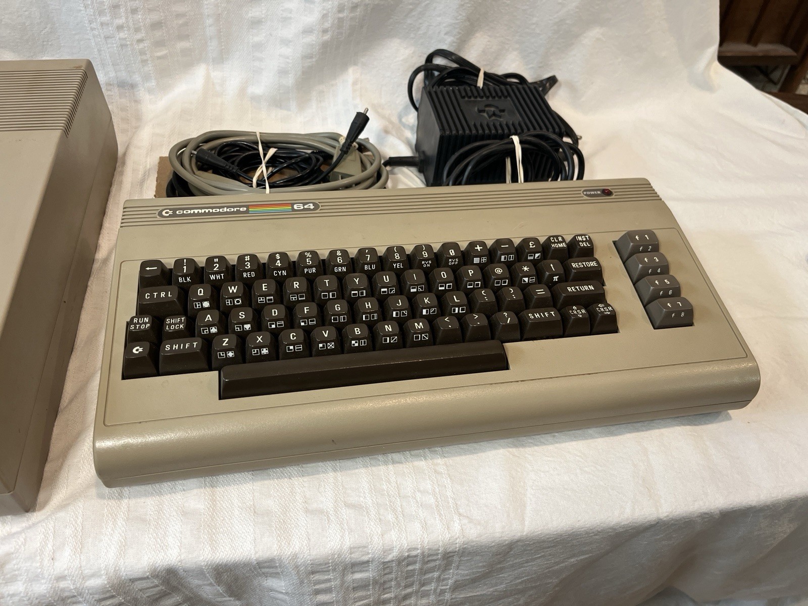 Commodore 64 Console + 1541 Disk Drive + Box/Accessories: Powers On – No Video