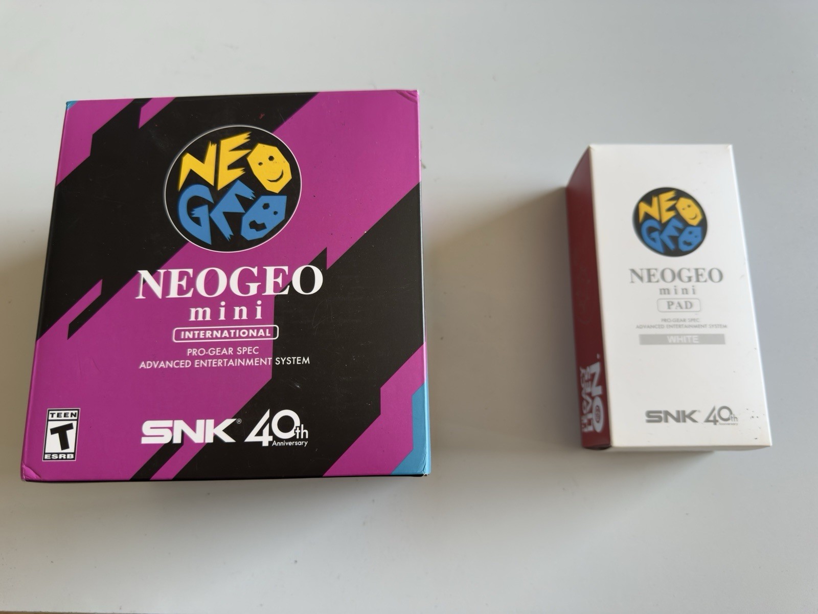 SNK NeoGeo Mini Game Console with FM1J2X1800 Mini Pad Controller