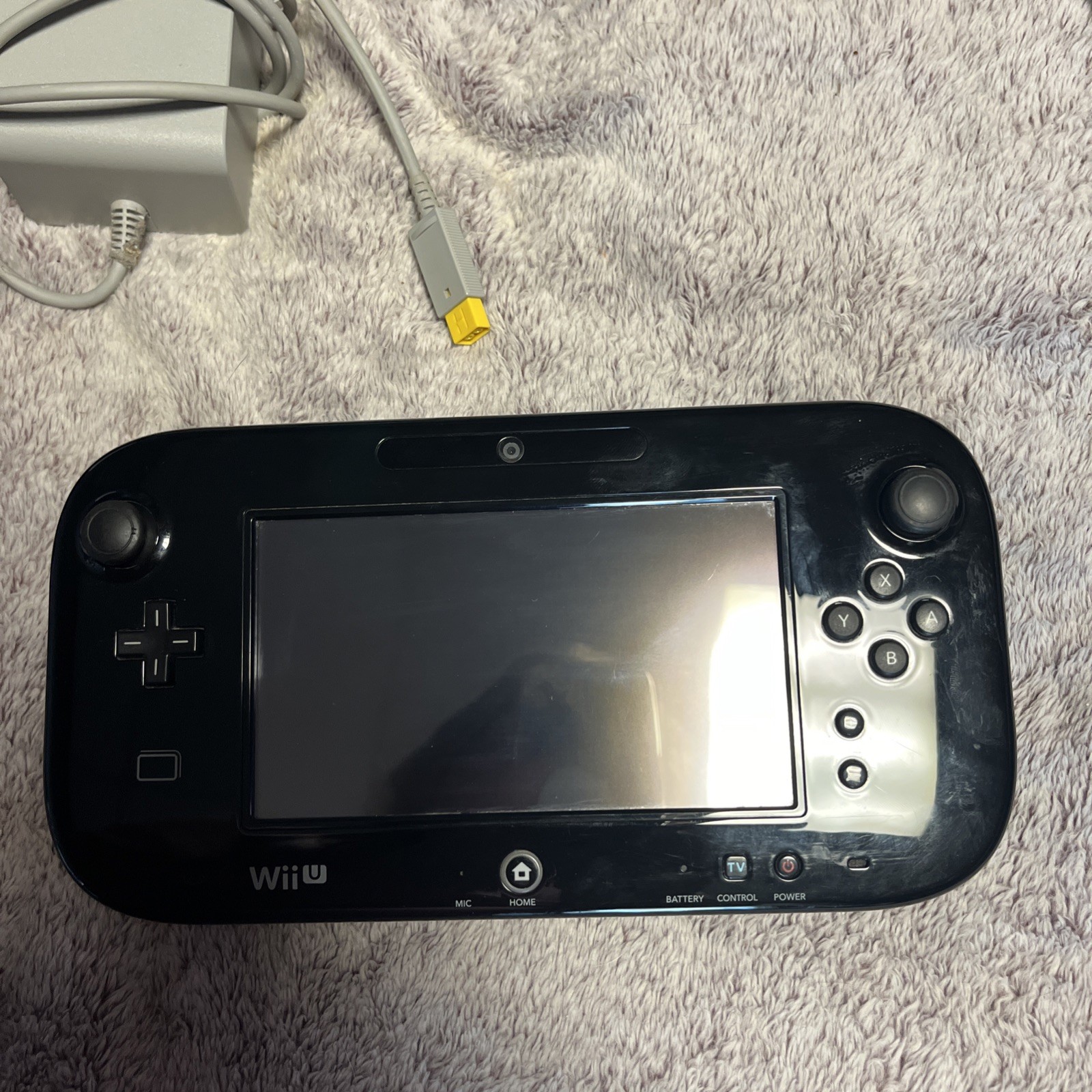 Nintendo Wii U 32GB Console Bundle w/ Wii Remote 4 Games & More -TESTED