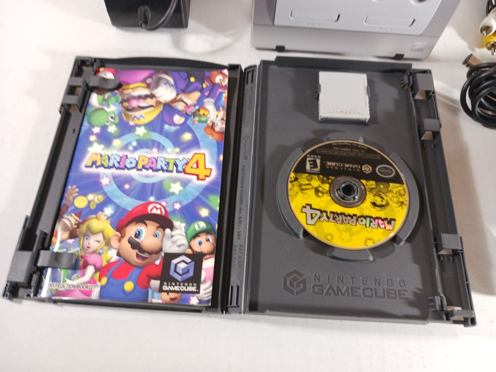 Nintendo GameCube Console Bundle Platinum Silver Set Mario Party 4 Lot Memory