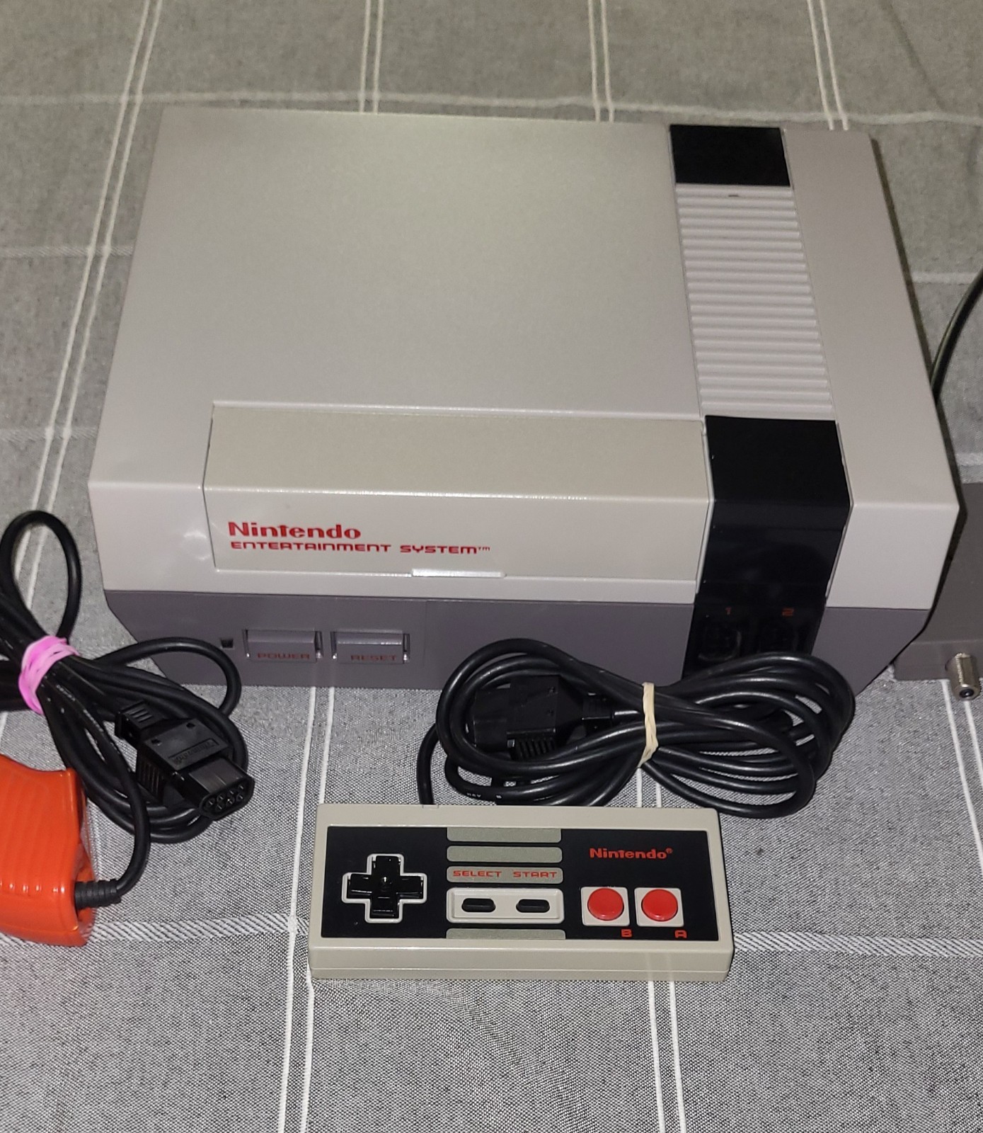 Nintendo Entertainment System (NES-001) Console Bundle – Clean Tested & Working