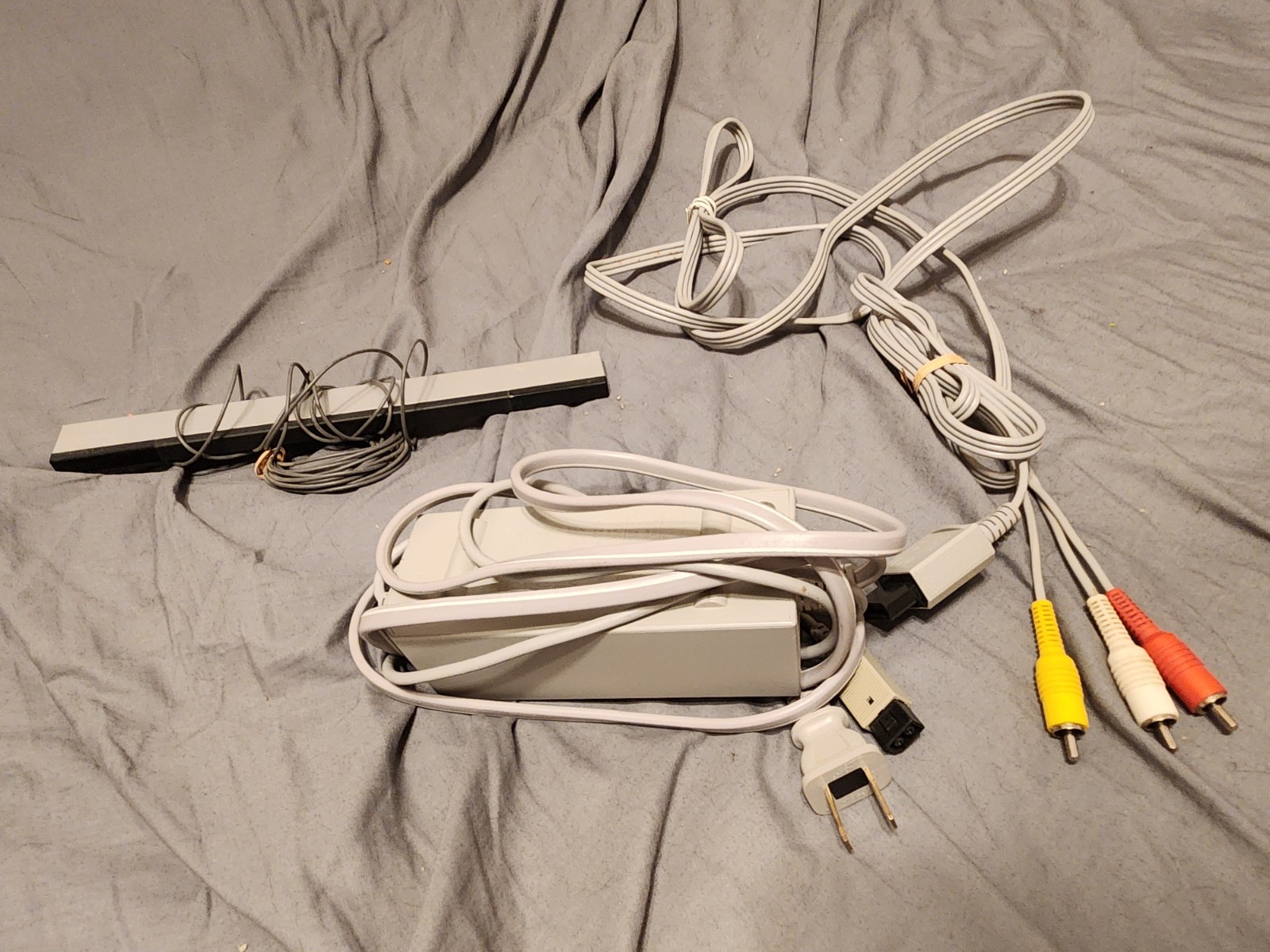 Nintendo Wii Console RVL-001 Bundle, Controllers Cables, My Passport Hard Drive+