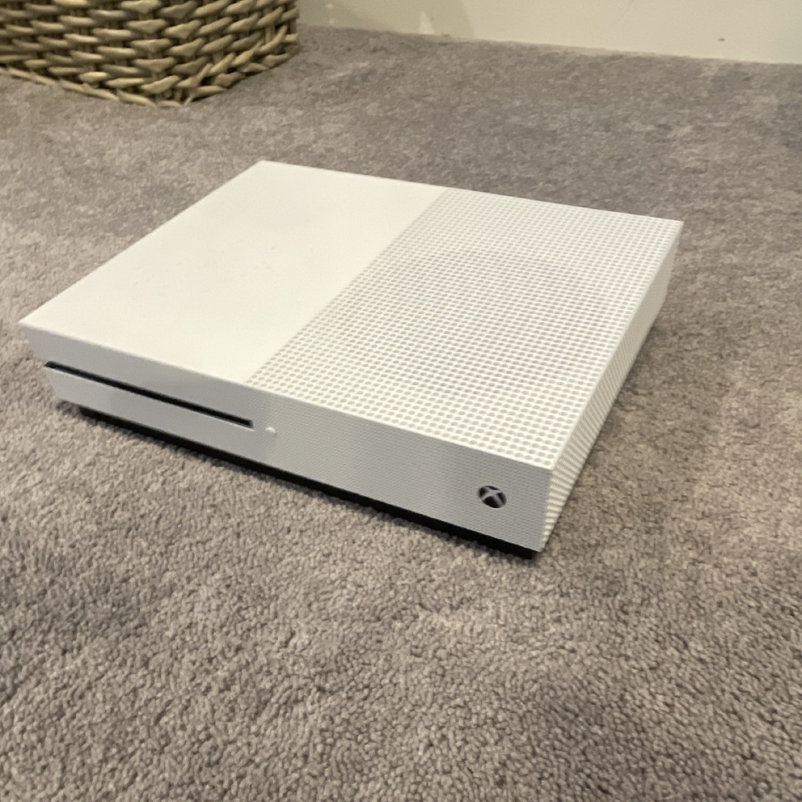Microsoft Xbox One S White Home Console Wi-Fi Blu-Ray HDMI USB Ethernet
