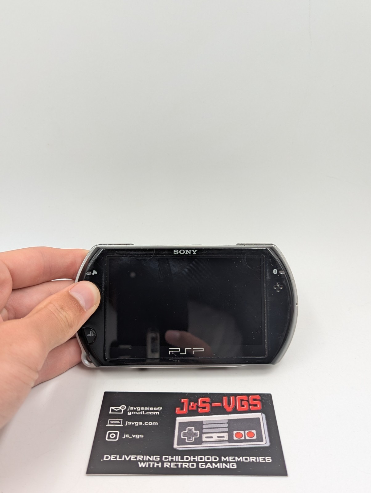 Sony PlayStation Portable PSP Go Piano Black Console Charger Tested