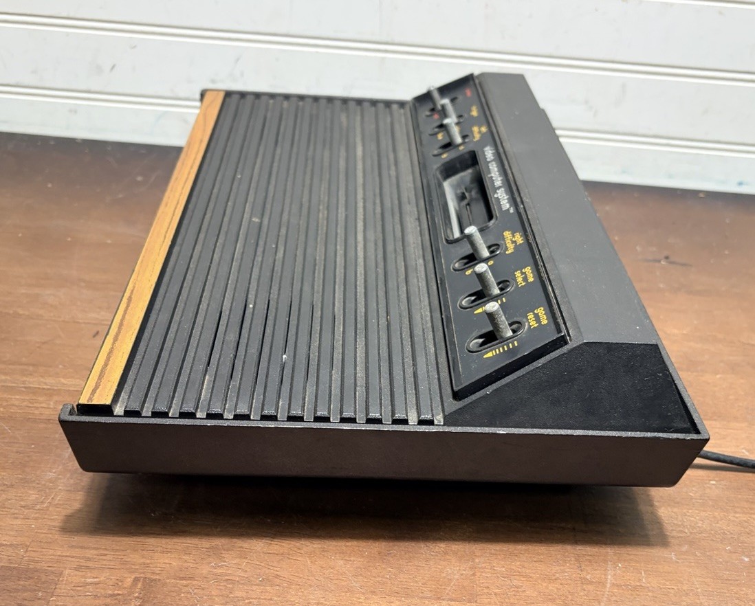 ATARI 2600 Woodgrain 6 Switch Bundle Console Joysticks Cords & 4 Games TESTED!