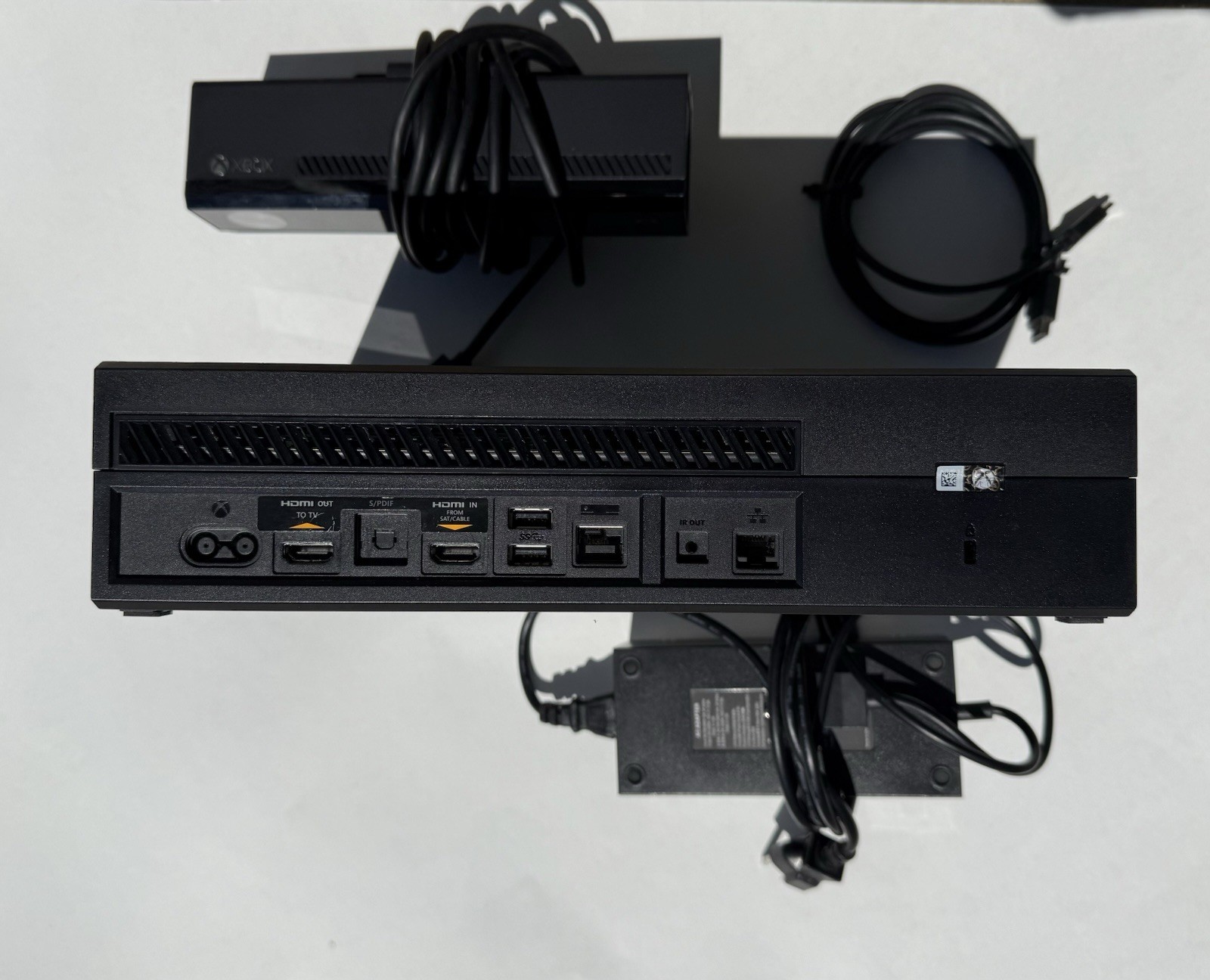 Microsoft Xbox One 500GB Black Console w/ Kinect, Power Supply & HDMI Cable