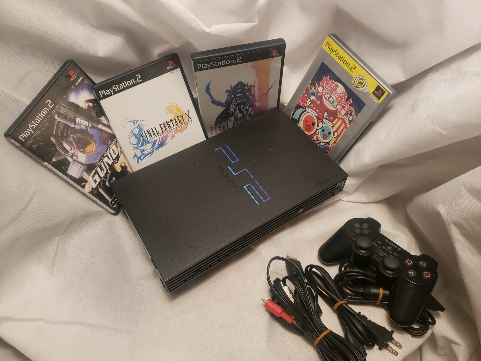 Sony PS2 Console , JAPAN spec, plays Japan Games only, with 4 Free Games!!!