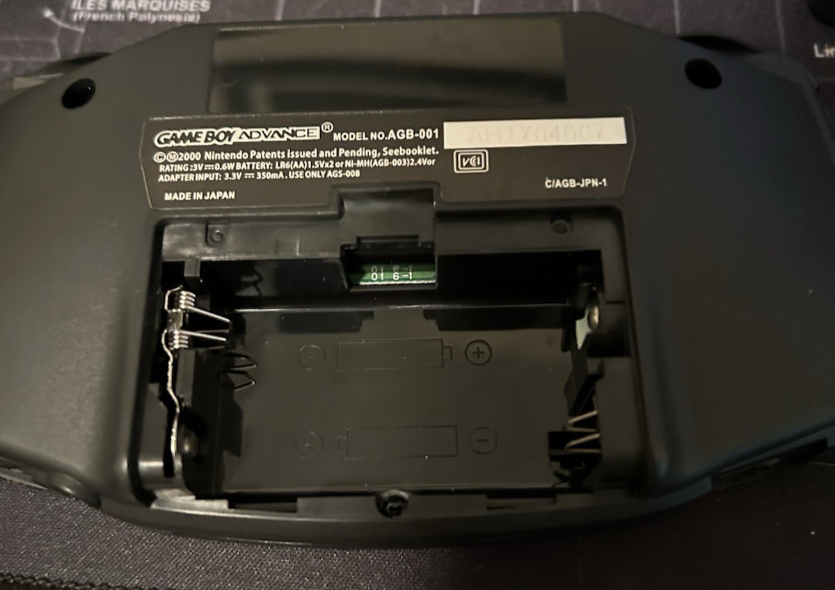 Black Gameboy Advance system w/ carrying case – IPS mod, button mod