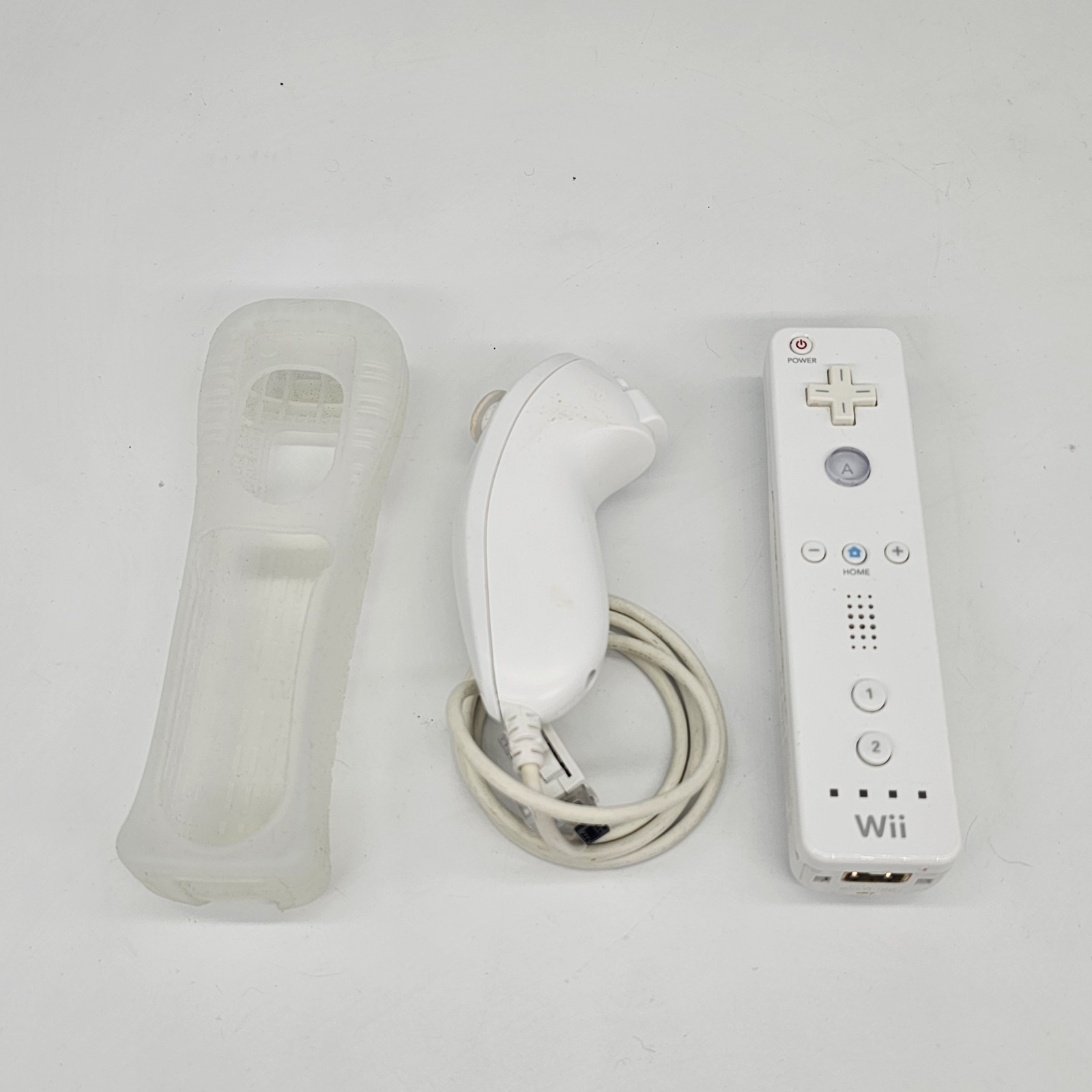 Nintendo Wii White Console RVL-001 Bundle & Wii Sports Disc GameCube Compatible