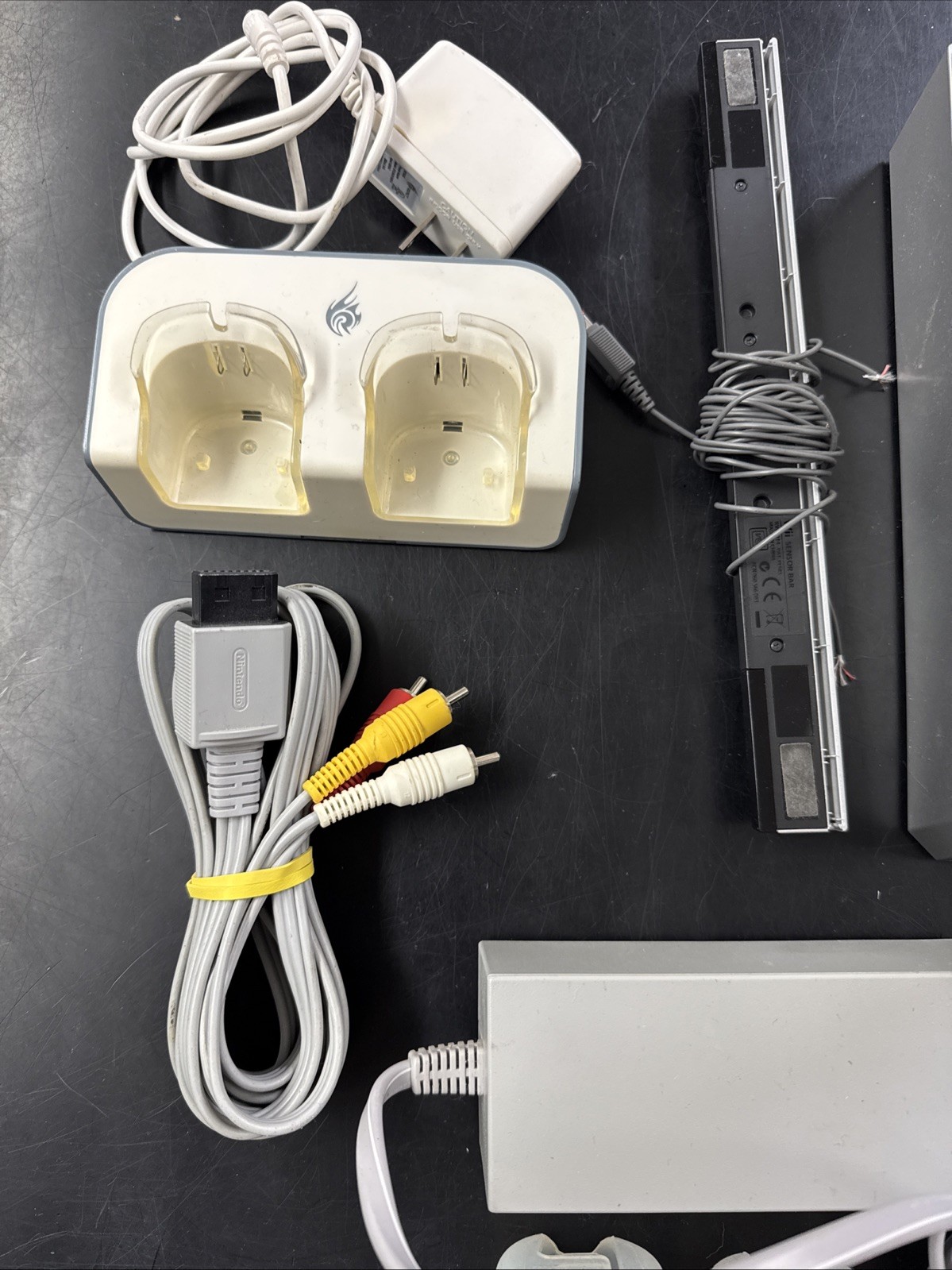 2006 Nintendo Wii Home Console (RVL-001) Composite RCA UNTESTED No Wii Motes B38