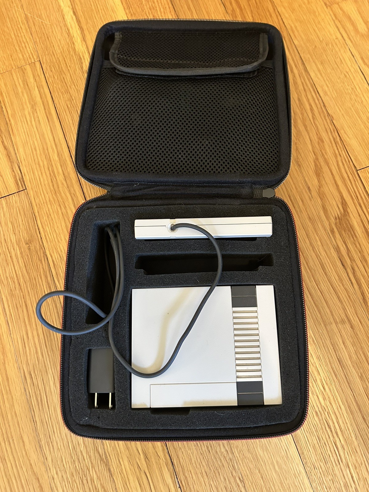 Nintendo NES Classic Edition Mini Console – With Controller, Box, Case and more