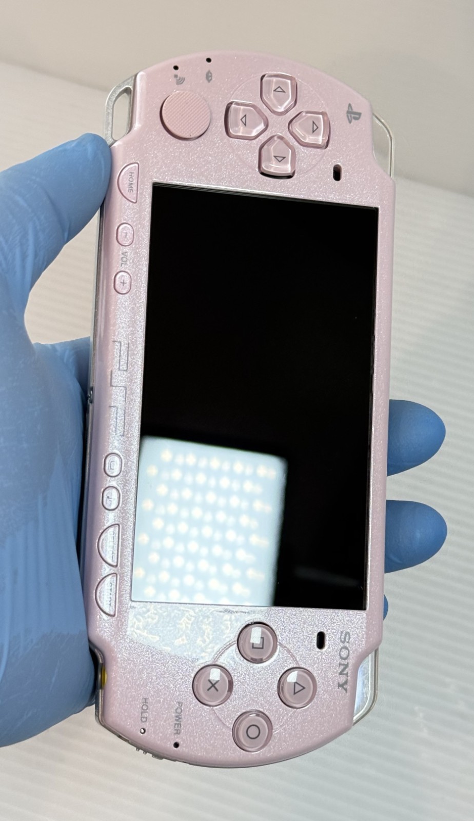 Sony PSP-2000 PSP 2000 Console Rose Pink in box Region free w/32MB memory – Mint