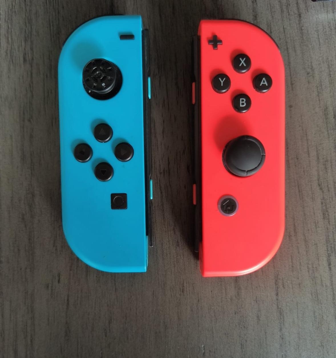 Nintendo Switch HAC-001 32GB Console Neon Blue/Red Joy-Con Bundle microSD