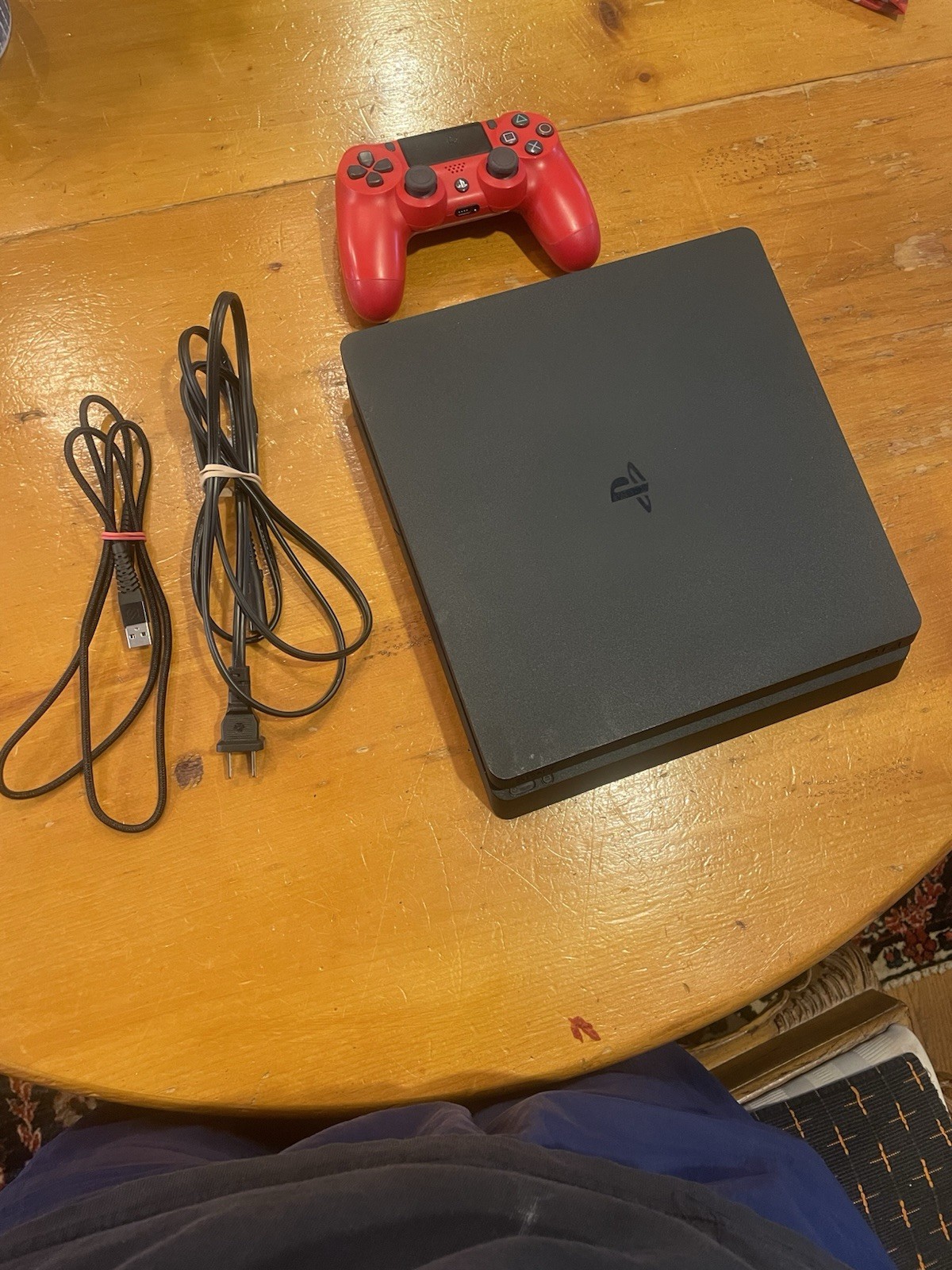Sony PlayStation 4 PS4 Slim 500GB Console CUH-2015A w/ 1 Controller & Cords