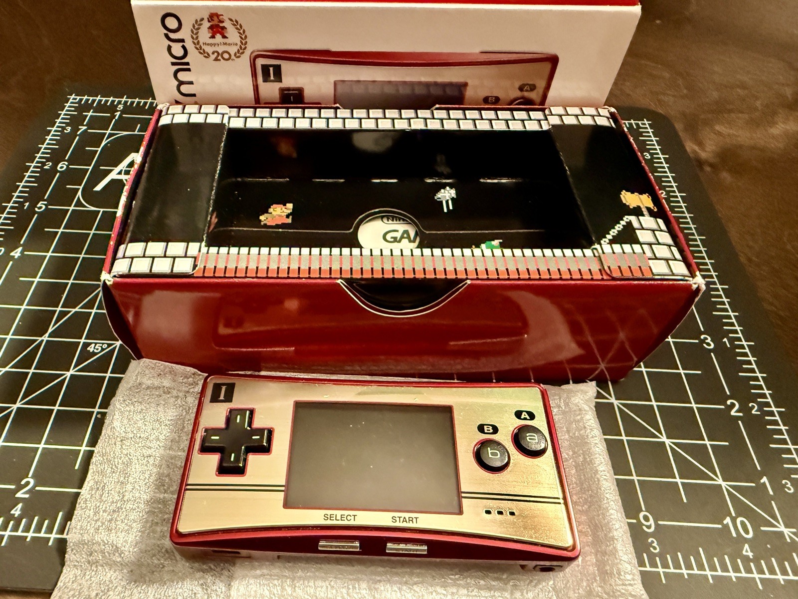 Nintendo GAME BOY Micro Console Famicom Happy Mario Design Limited [Japan model]