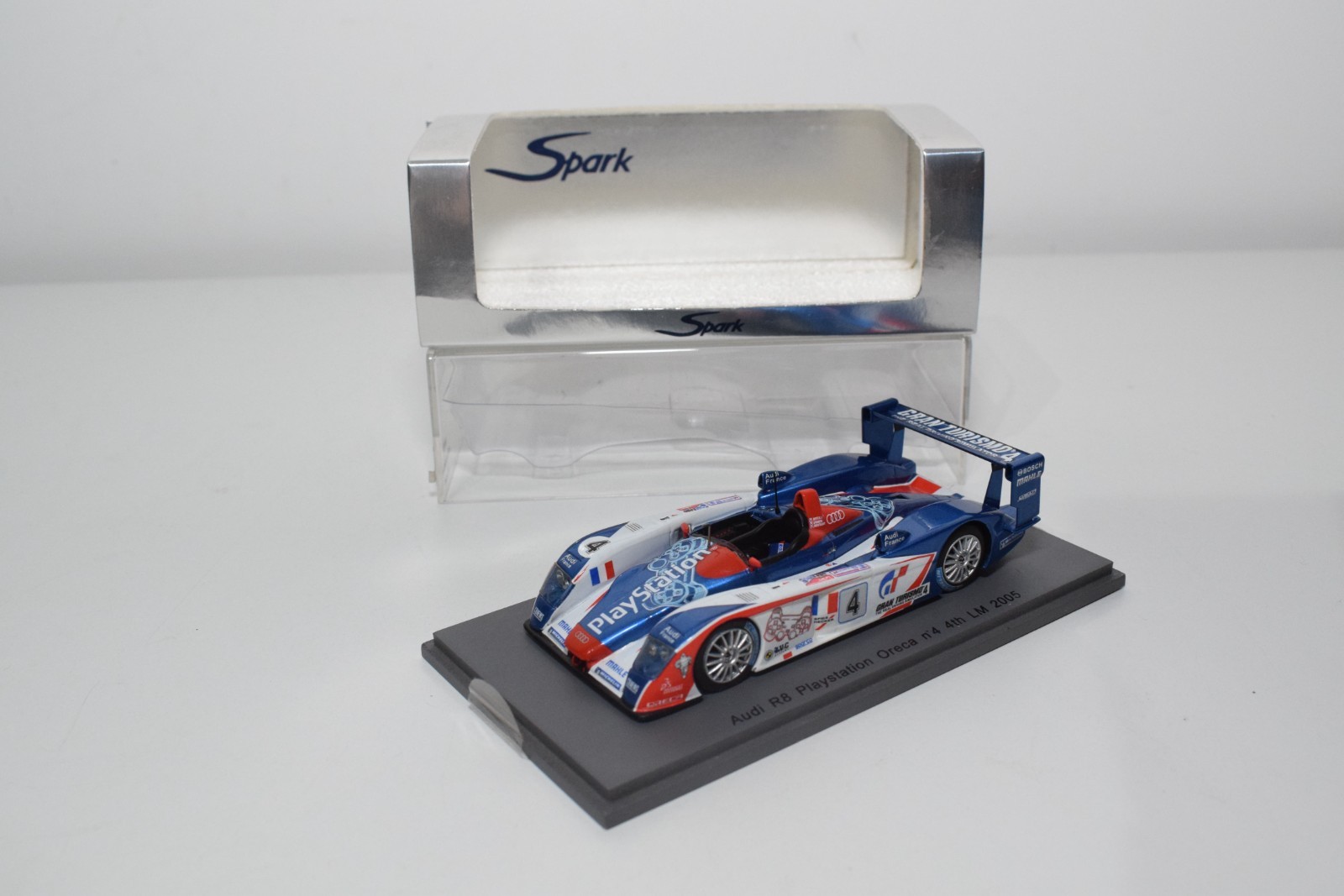 C7 1:43 SPARK S0673 AUDI R8 PLAYSTATION ORECA #4 4TH LM LE MANS 2005 MONTAGNE MB