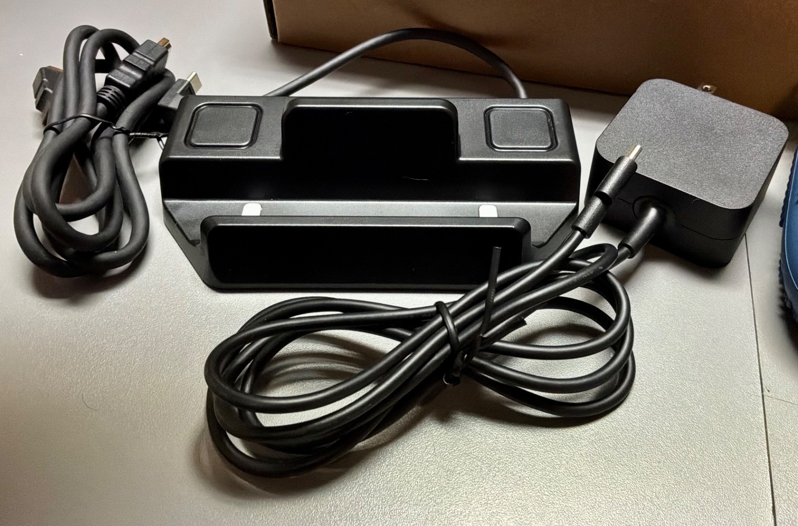 Steam Deck (64GB) + Box, Docking Station, Silicone case, Thumbsticks- Mint