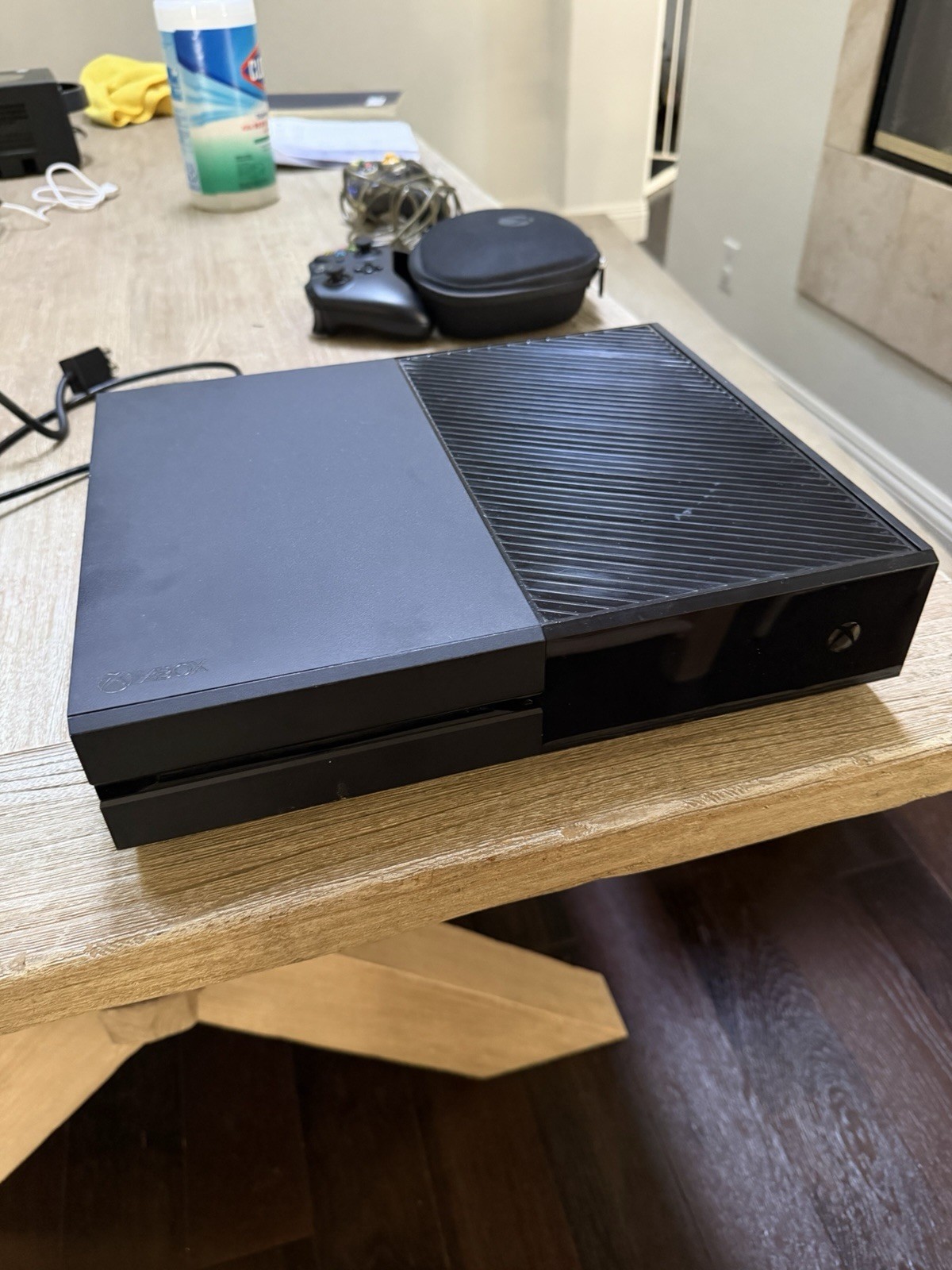 Microsoft Xbox One Console Bundle + Elite Controller (missing paddles) Black
