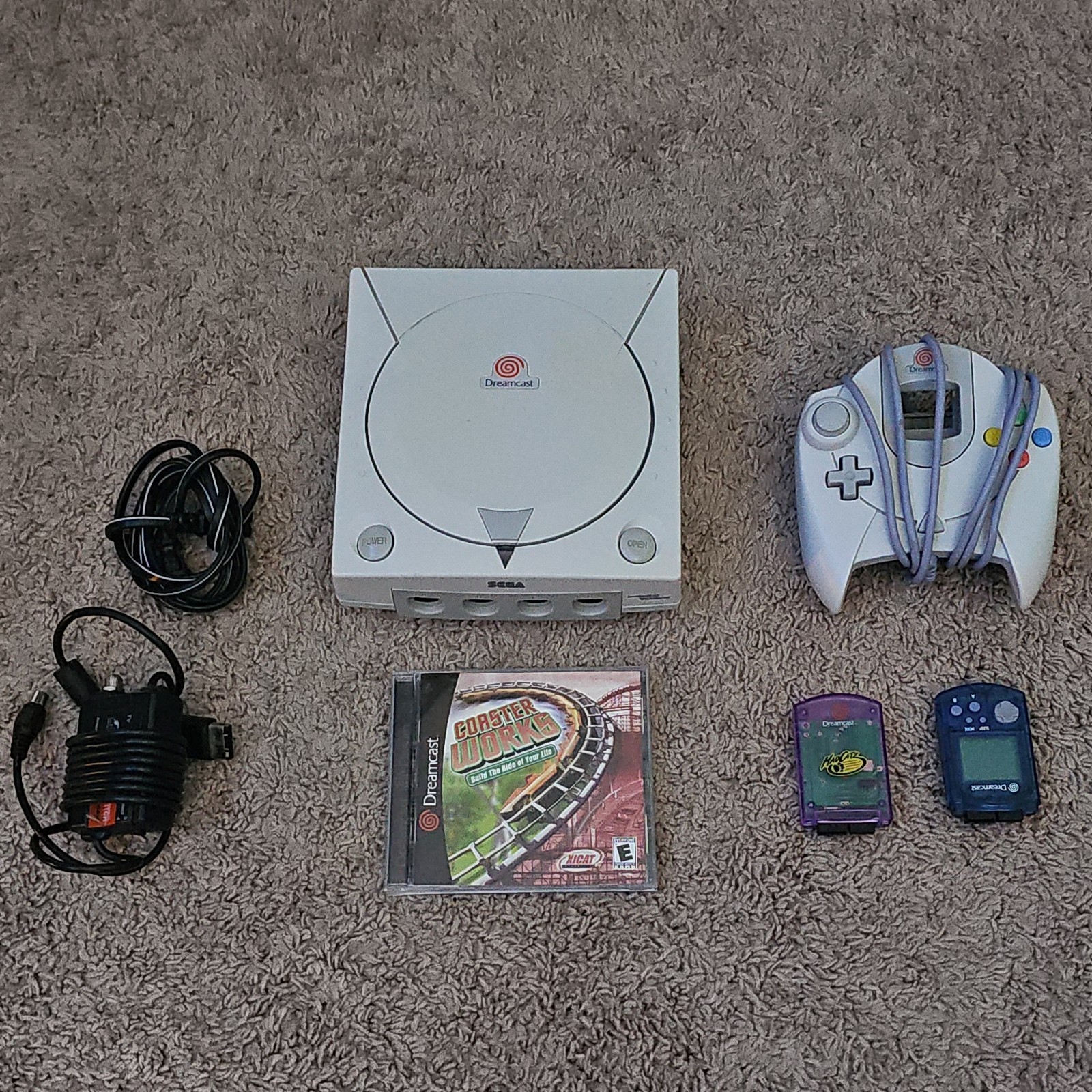 SEGA Dreamcast HKT-3020 White Console w Controller, VMU, Composite RCA NTSC-U/C
