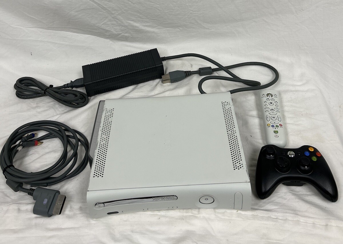 Microsoft Xbox 360 20GB Console – Matte White