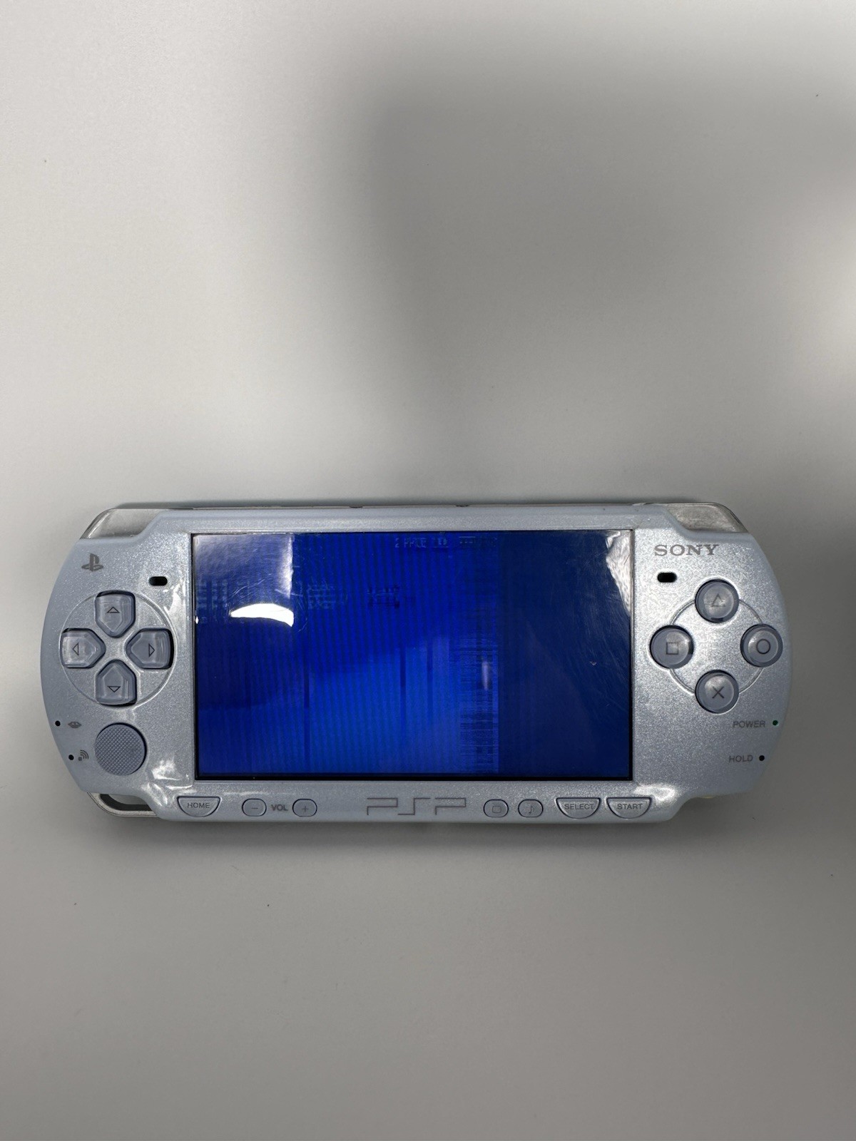 Sony PSP 2000 (Baby Blue) Has Haunted Screen!! No battery, No Charger included