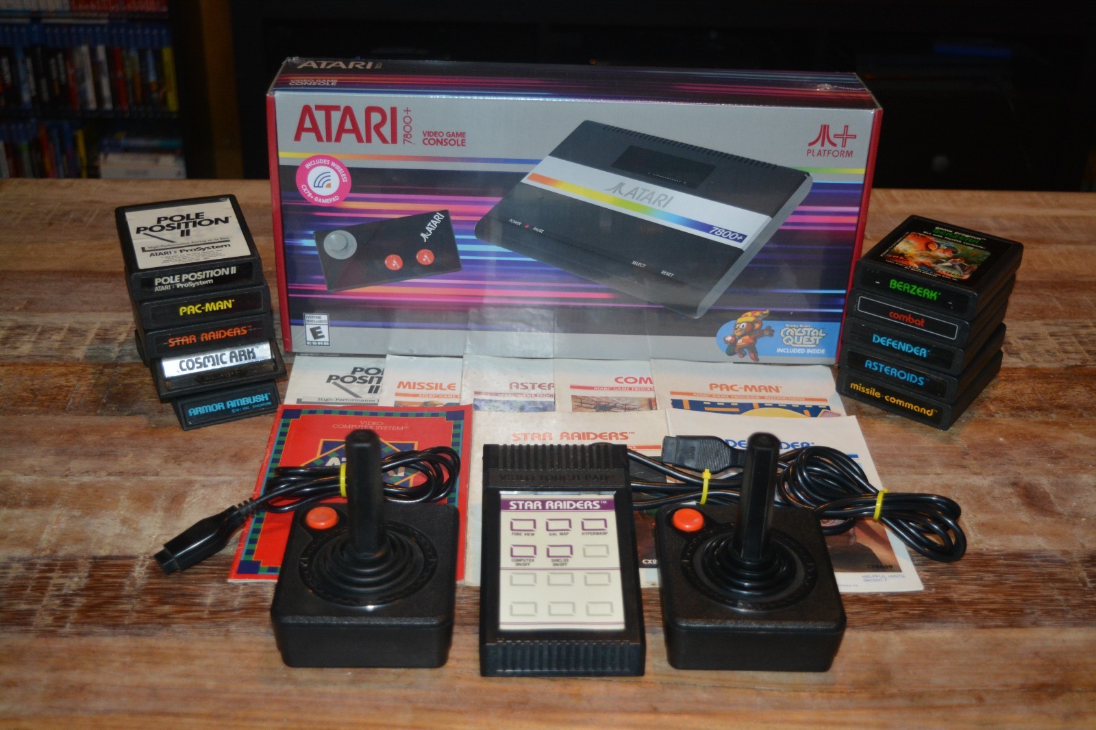 Atari 7800+ Console Wireless Controller HDMI + 10 Games Manuals + 3 controllers
