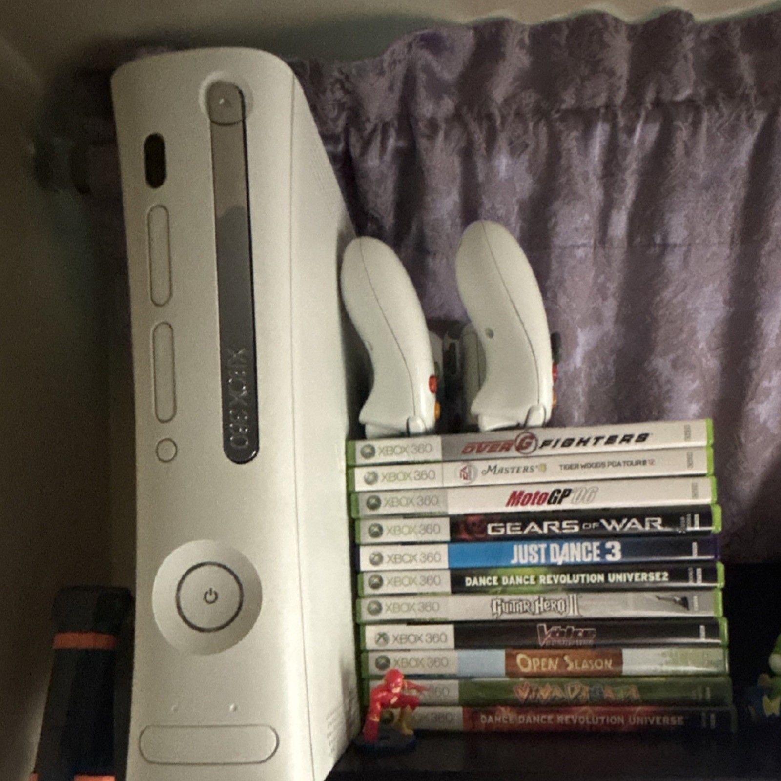 Microsoft Xbox 360 White Console Wi-Fi Capability with Controllers Bundle
