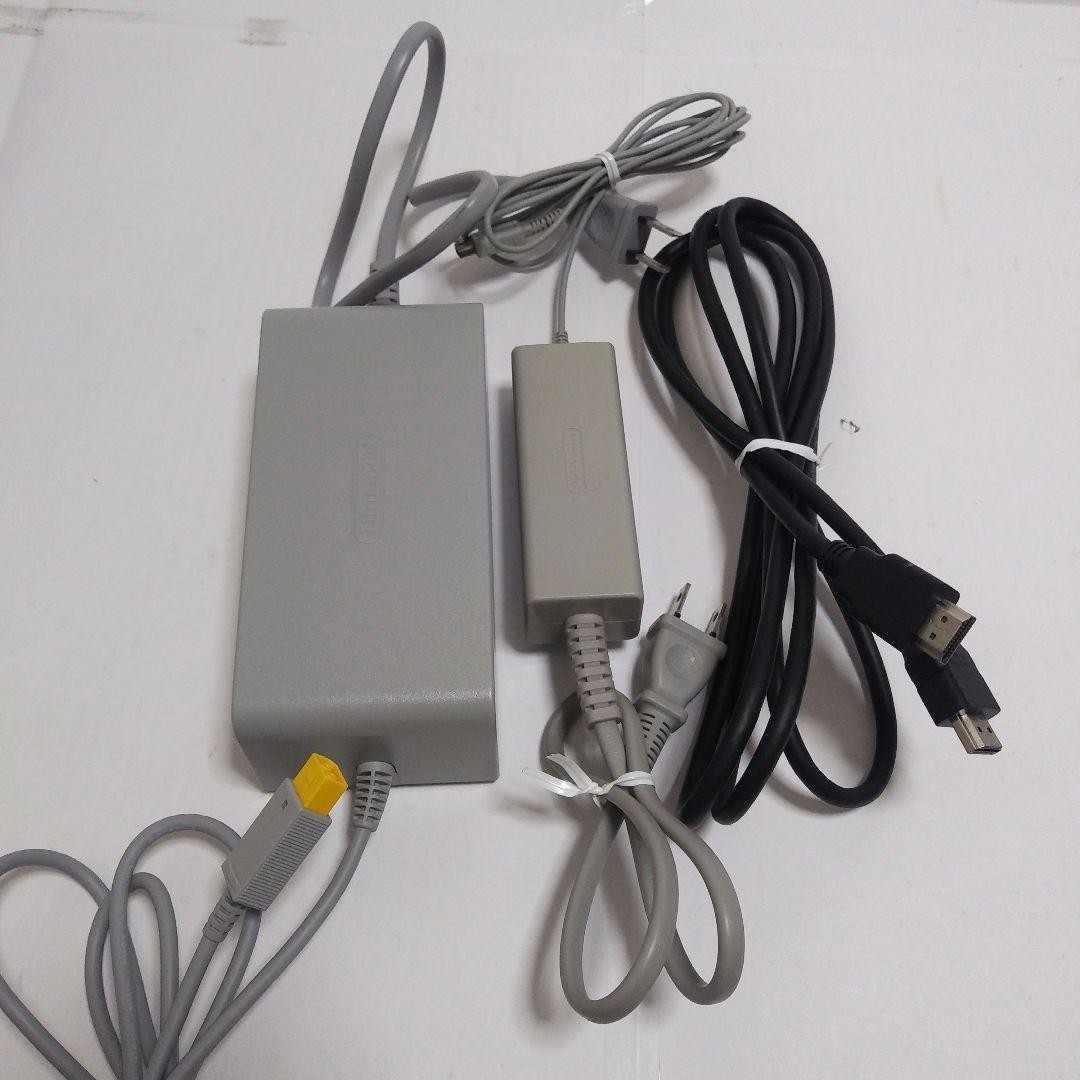 Nintendo Wii U basic set 8gb White Tested Woking Box Cable USED