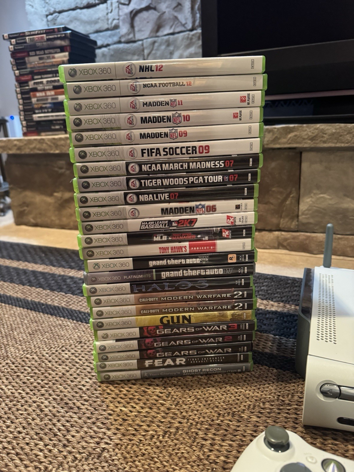 *Bundle *Lot Microsoft Xbox 360 White Console 1 remote 10 Games