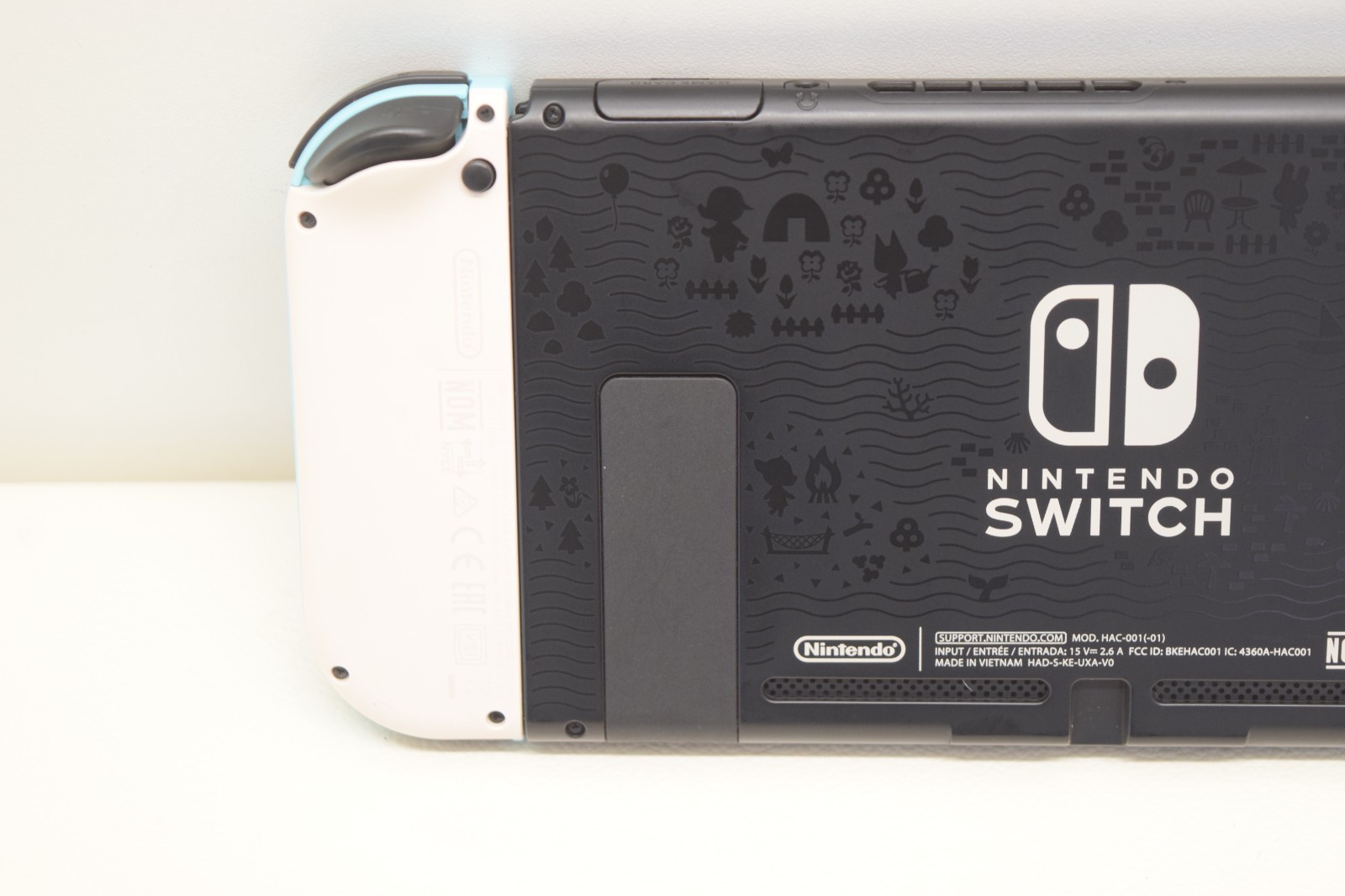 Nintendo Switch Video Game Console HAC-001(-01) Animal Crossing Edition
