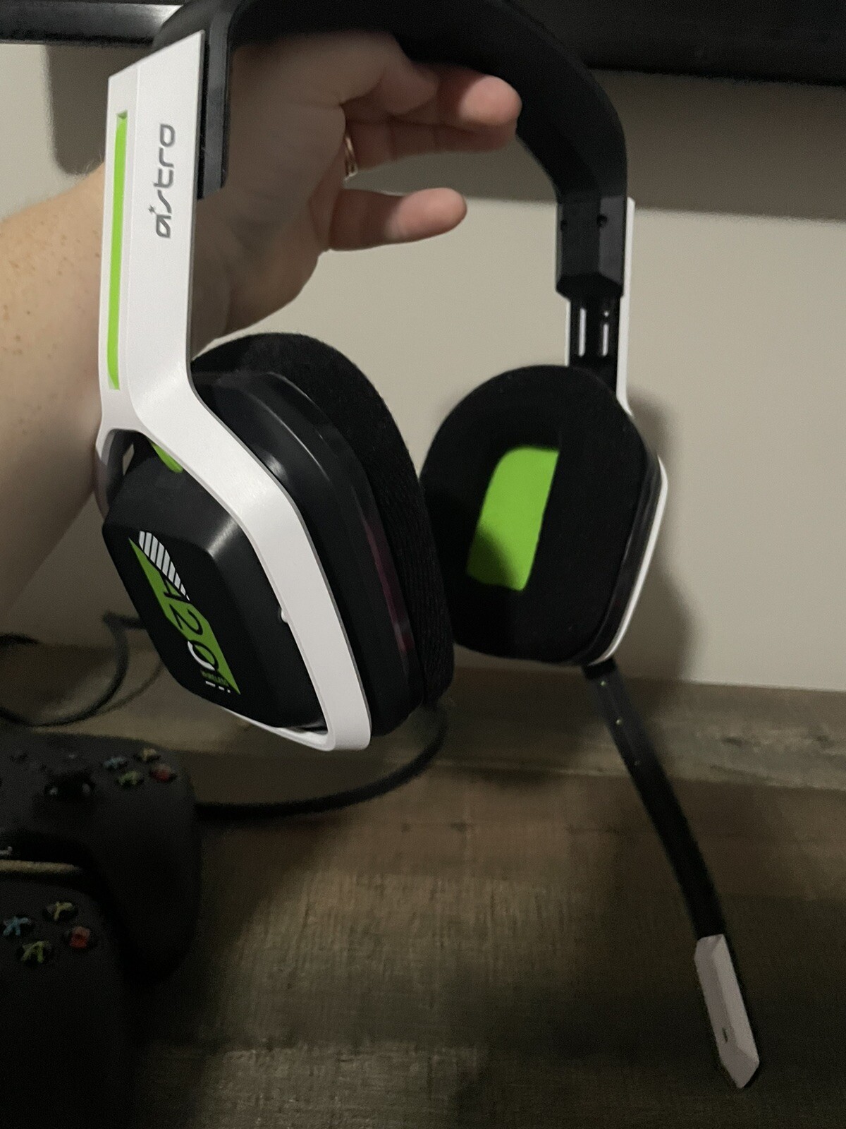Xbox Series X 1TB, A20 Wireless Headset & 2 Wireless Controllers – 2 Months Old